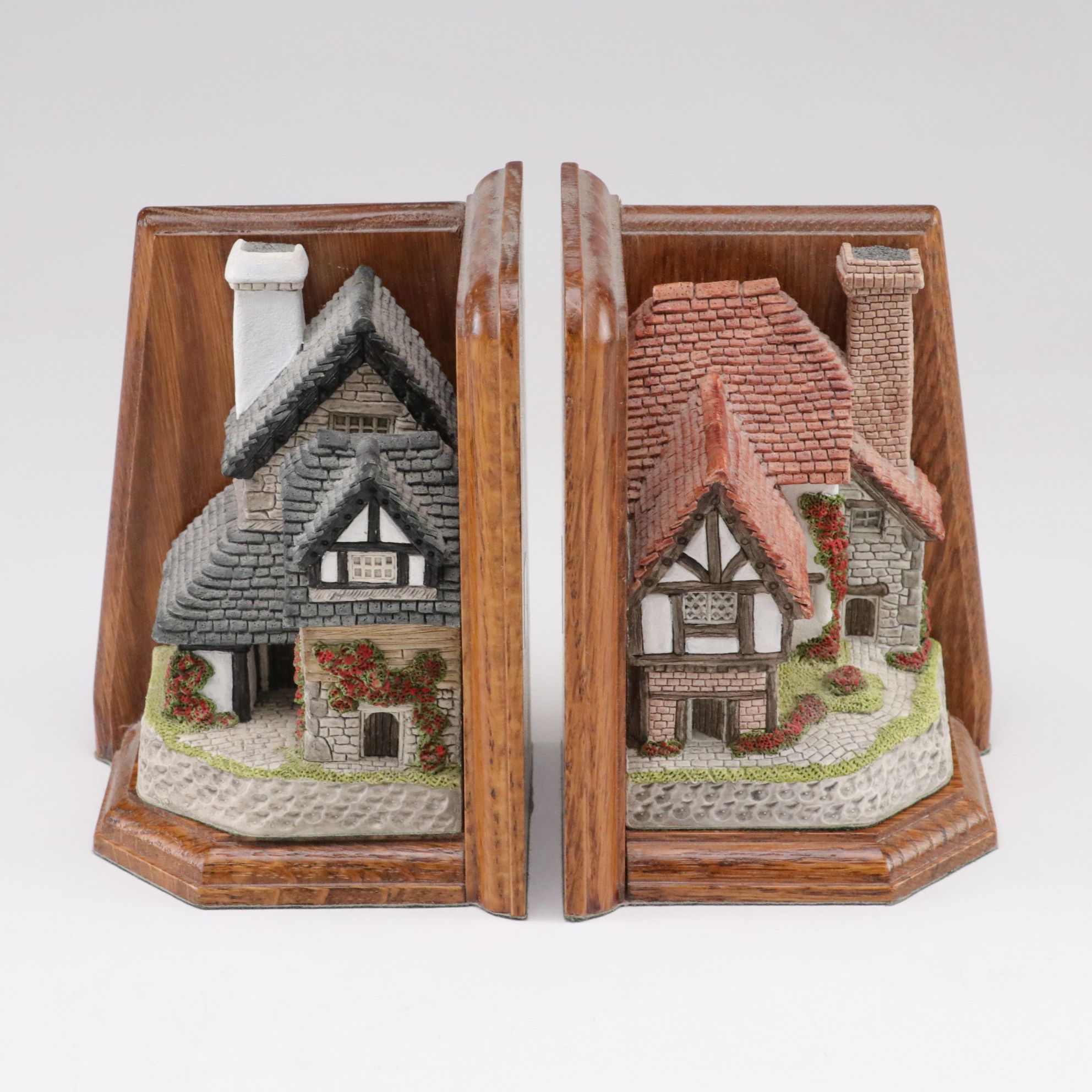 David Winter "The Printer" and "The Bookbinder" Bookends with Cottages