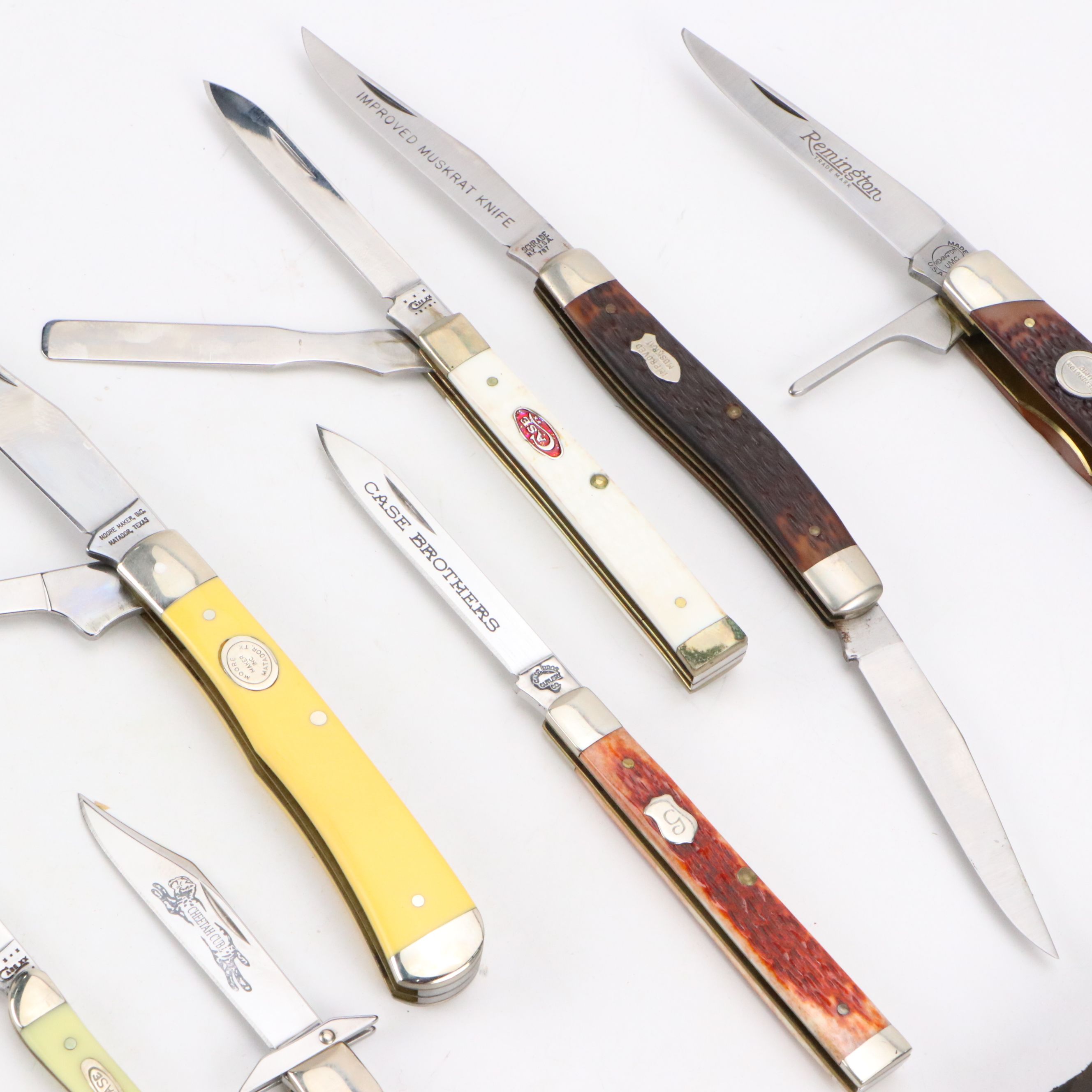 Case "Cheetah Cub" with Remington, Schrade and Moore Maker Folding Knives