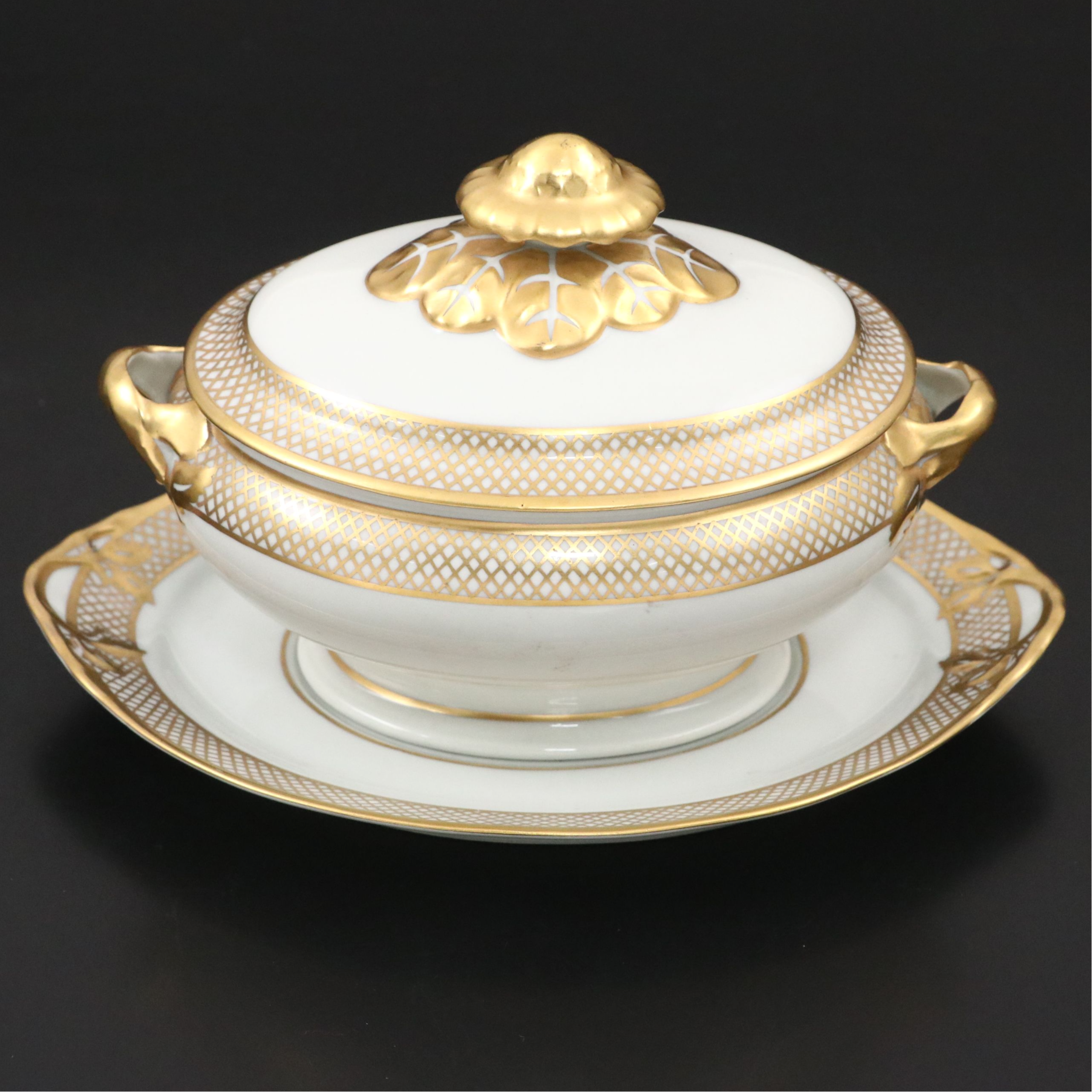 Royal Cauldron "Bittersweet" Bowl with Vista Alegre Sauce Tureen
