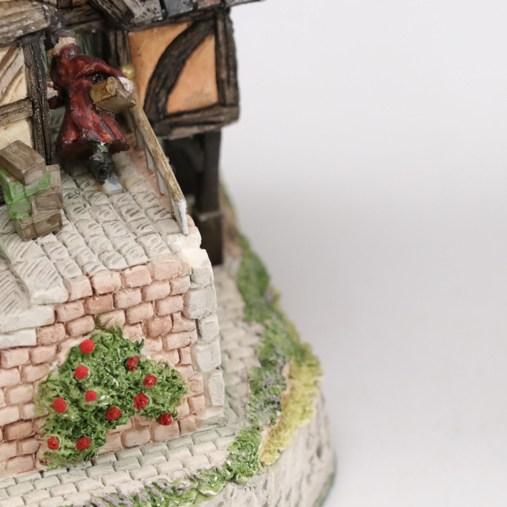 David Winter Cottages "Old Joe's Beetling Shop" and Other Miniatures