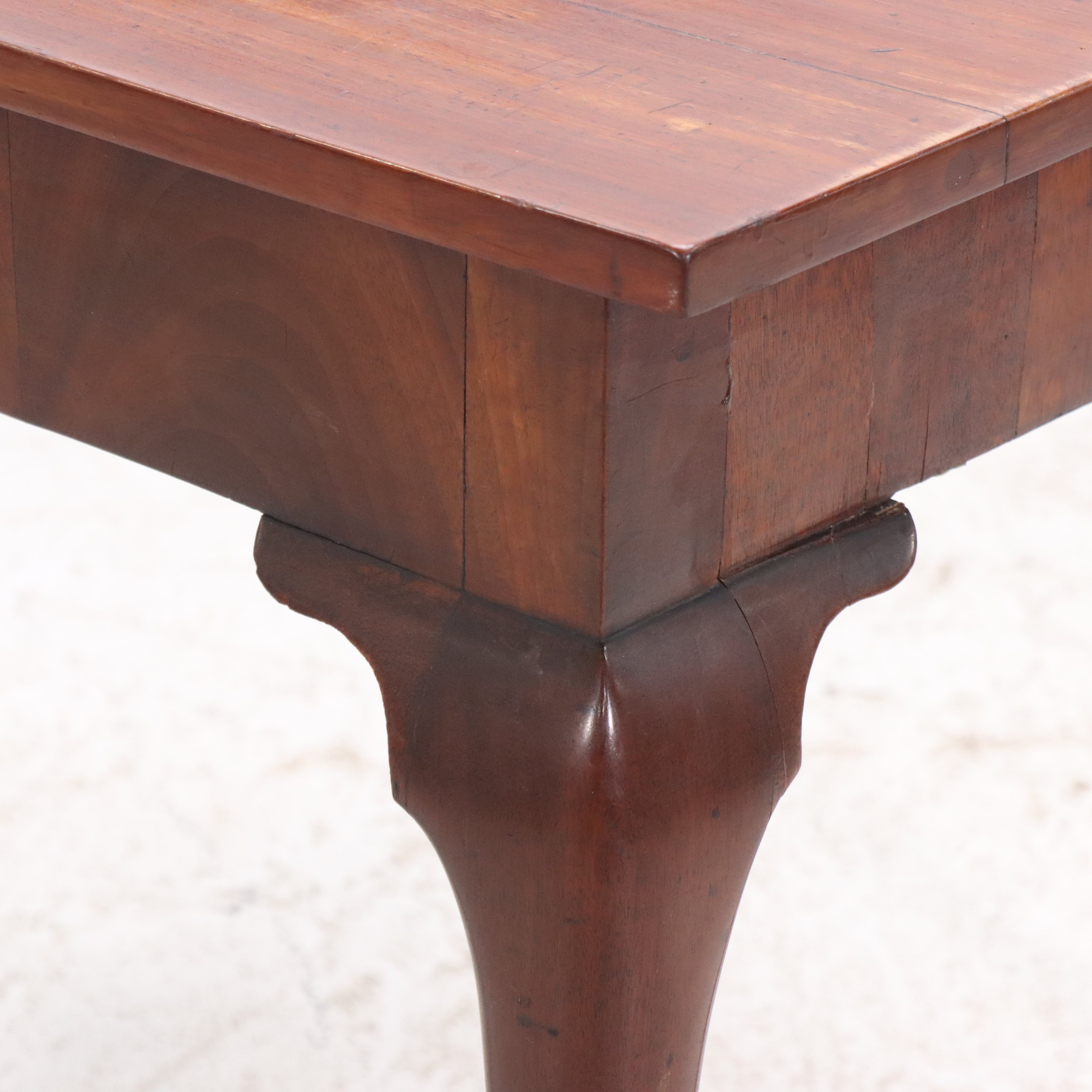 Queen Anne Mahogany Tea Table, 18th Century