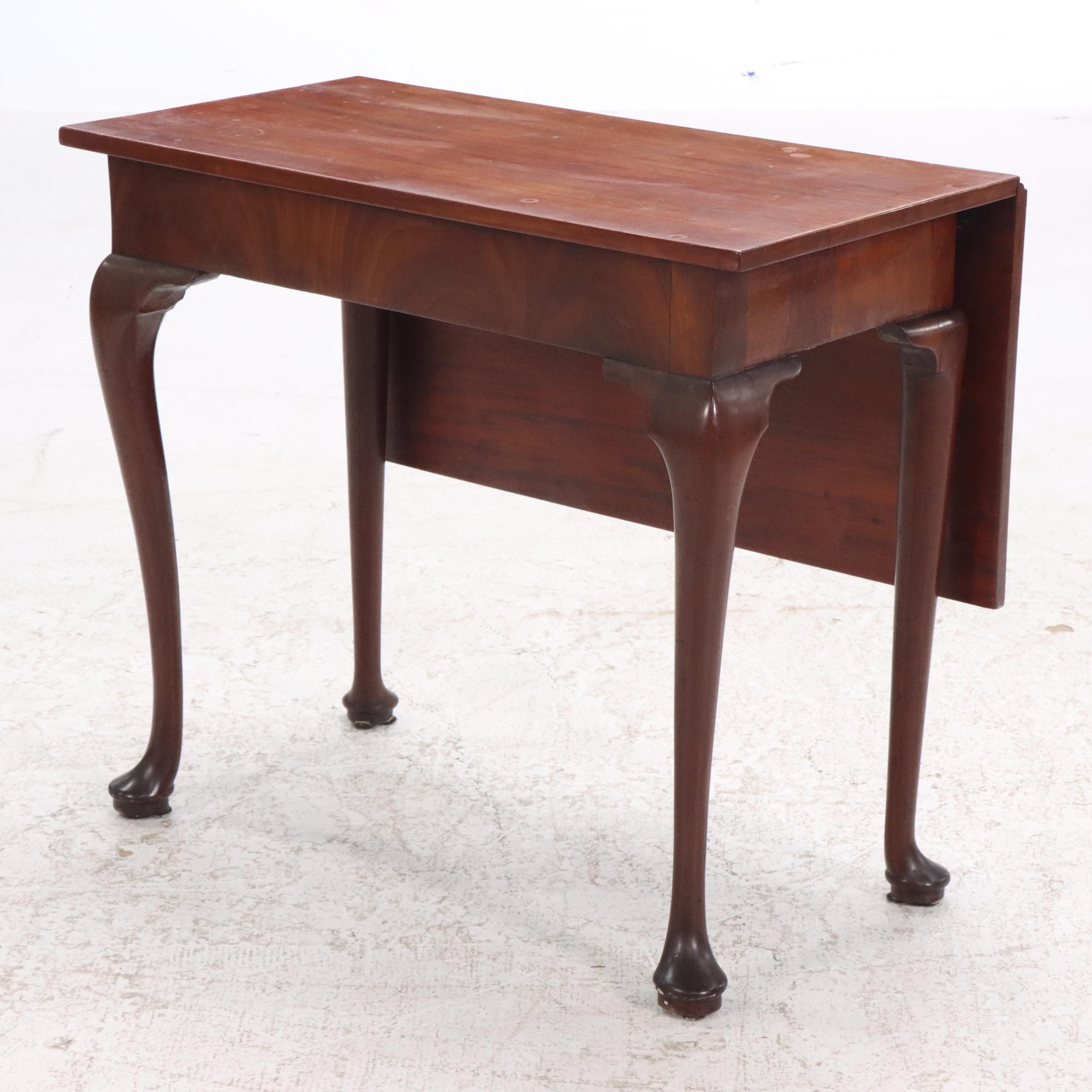 Queen Anne Mahogany Tea Table, 18th Century