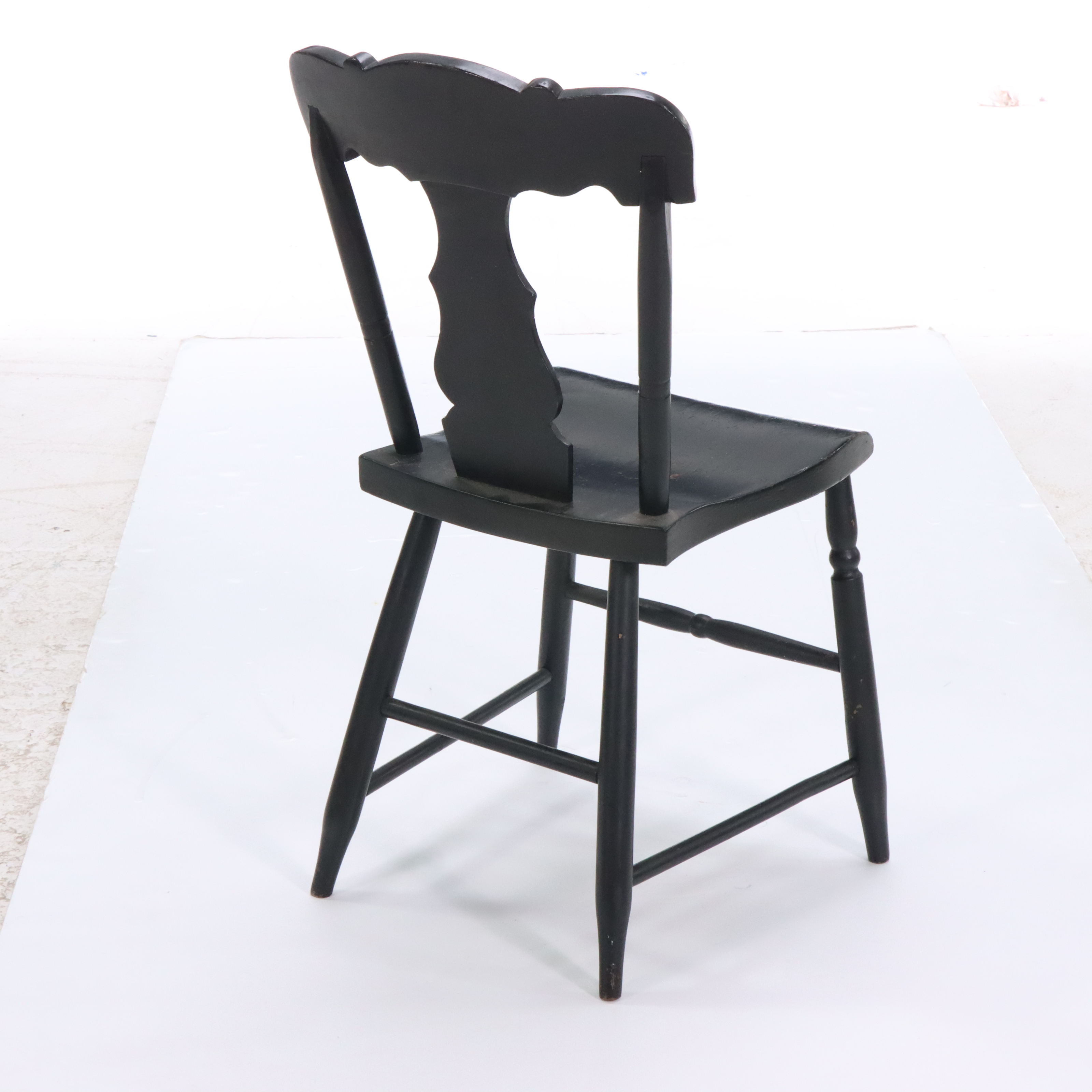 American Colonial Style Painted Side Chair