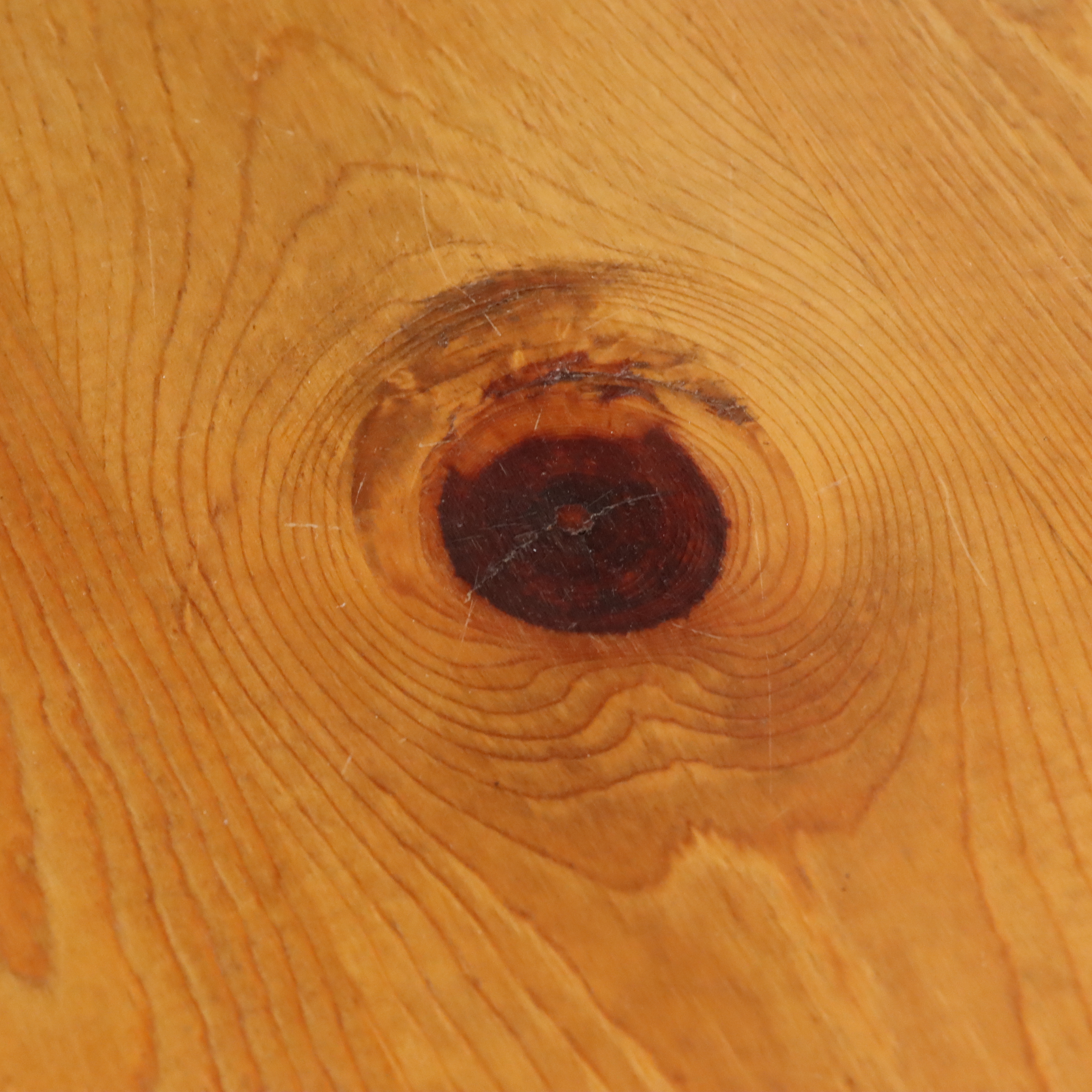 Metal Heart Back Chairs with Bistro Table