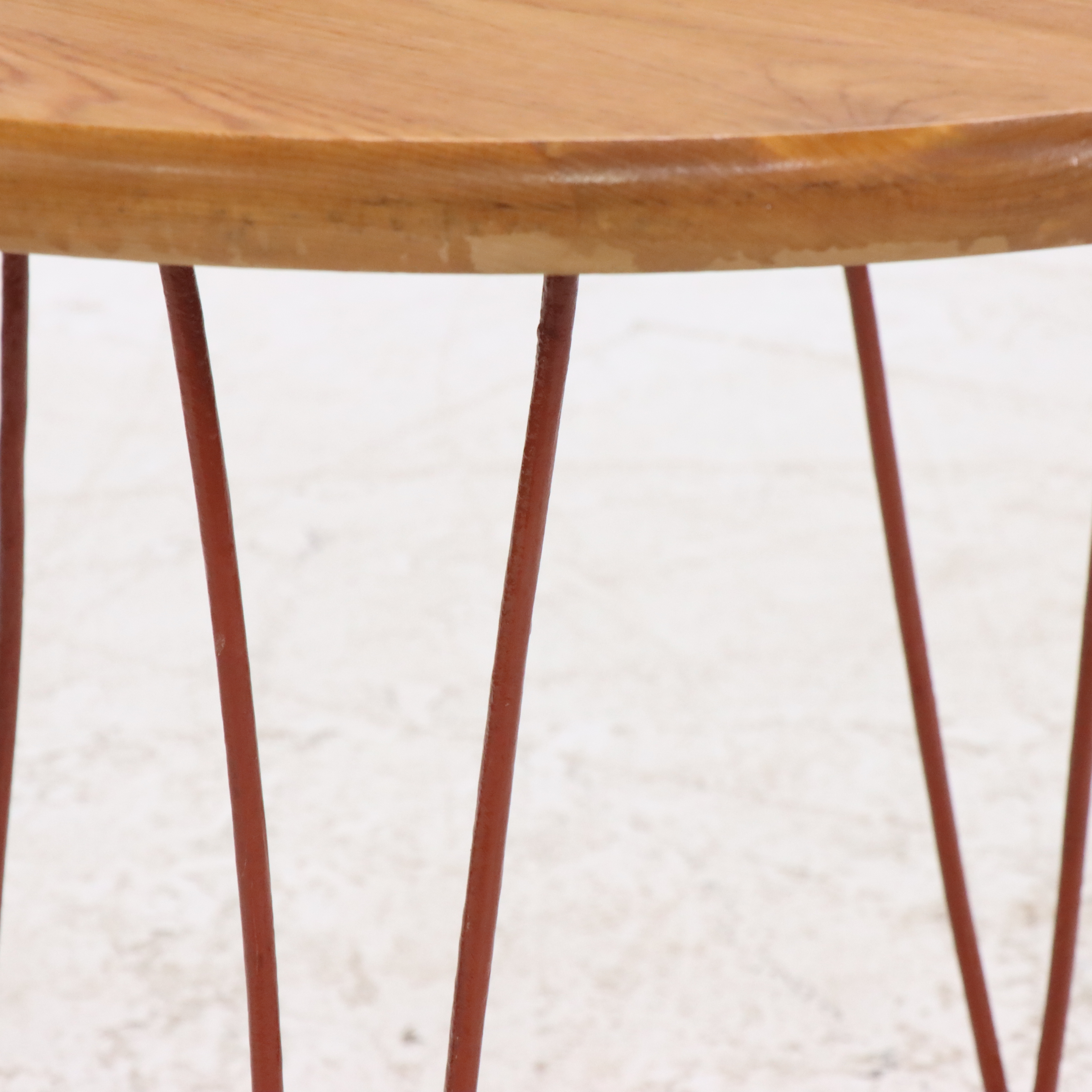 Metal Heart Back Chairs with Bistro Table