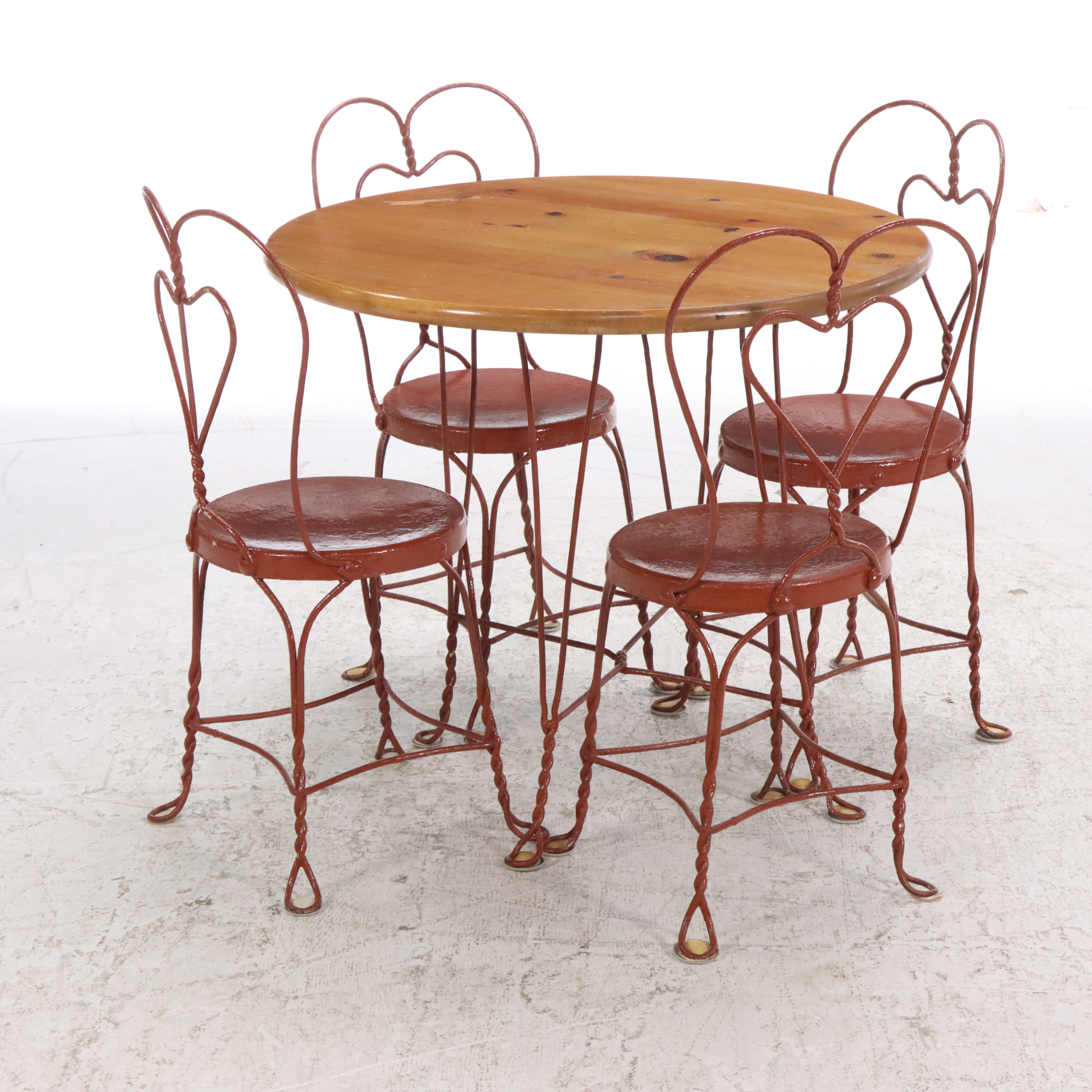 Metal Heart Back Chairs with Bistro Table