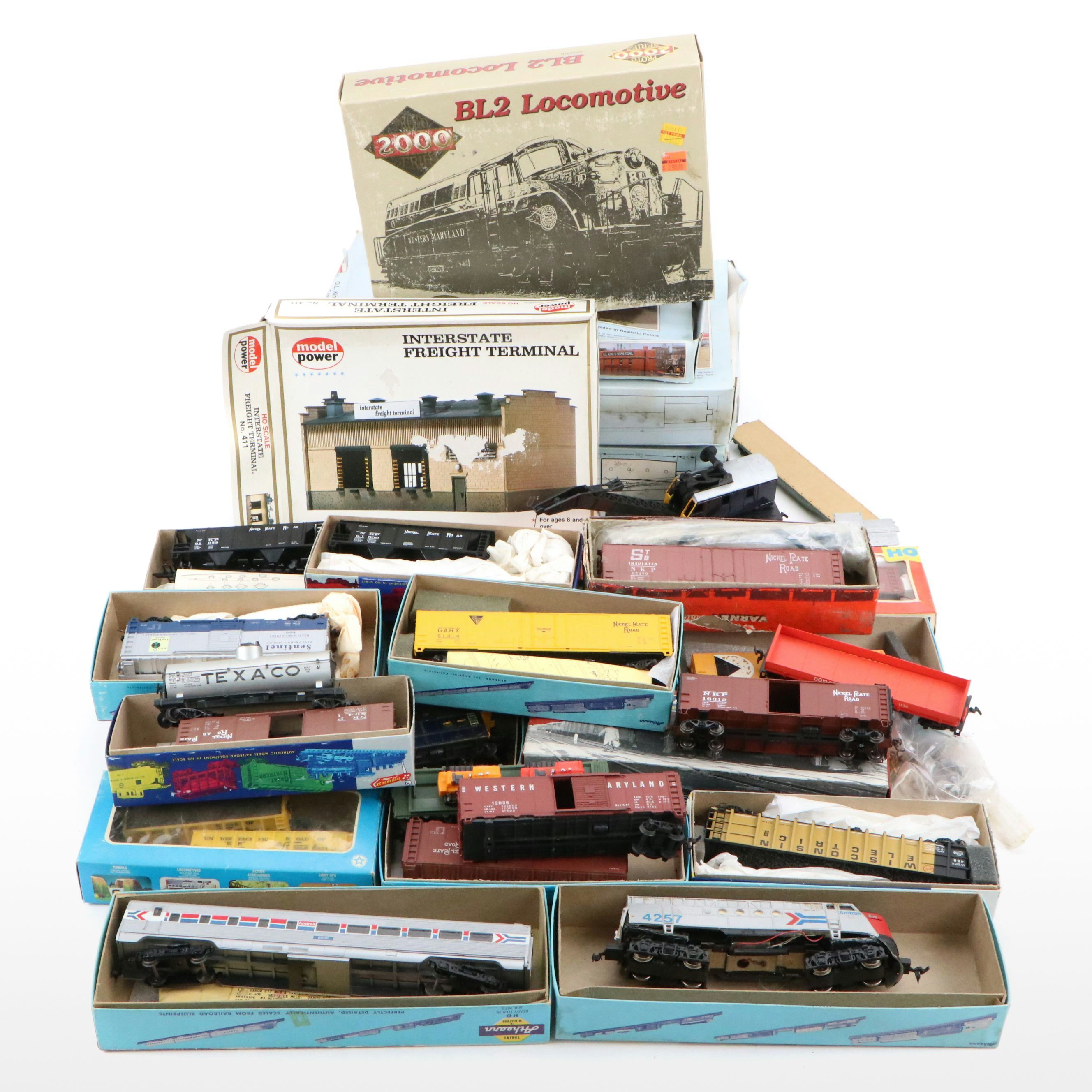 Life-Like Trains and Other HO Scale Train Cars, Late 20th Century