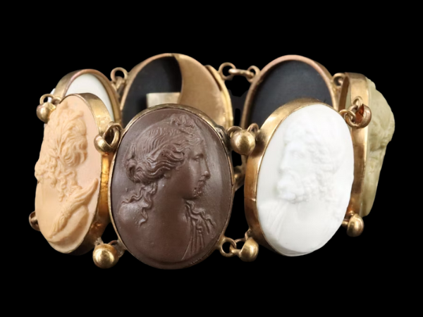 Vintage Fashion & Jewelry