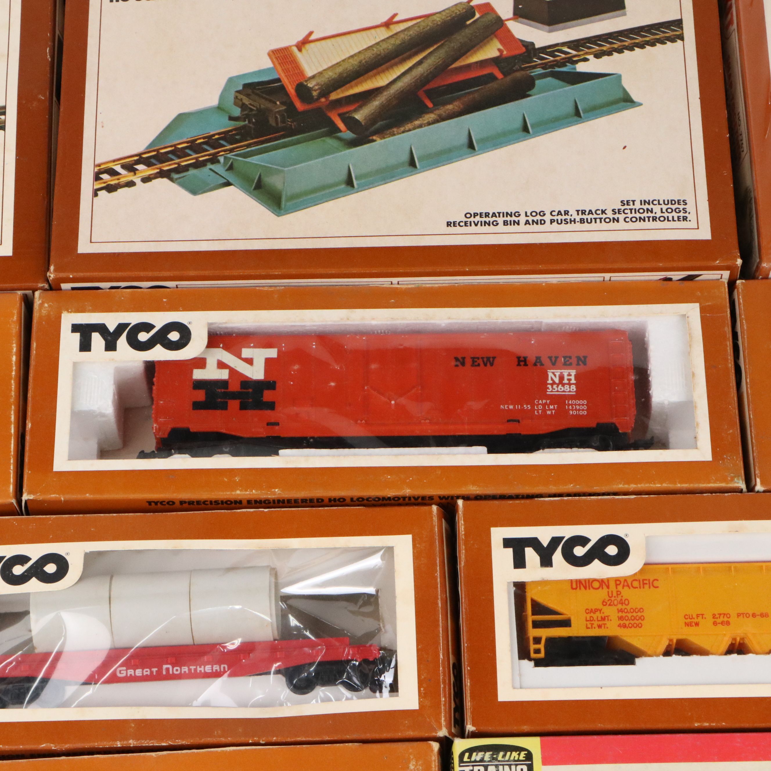 Tyco HO Scale Train Cars and Accessories, Late 20th Century