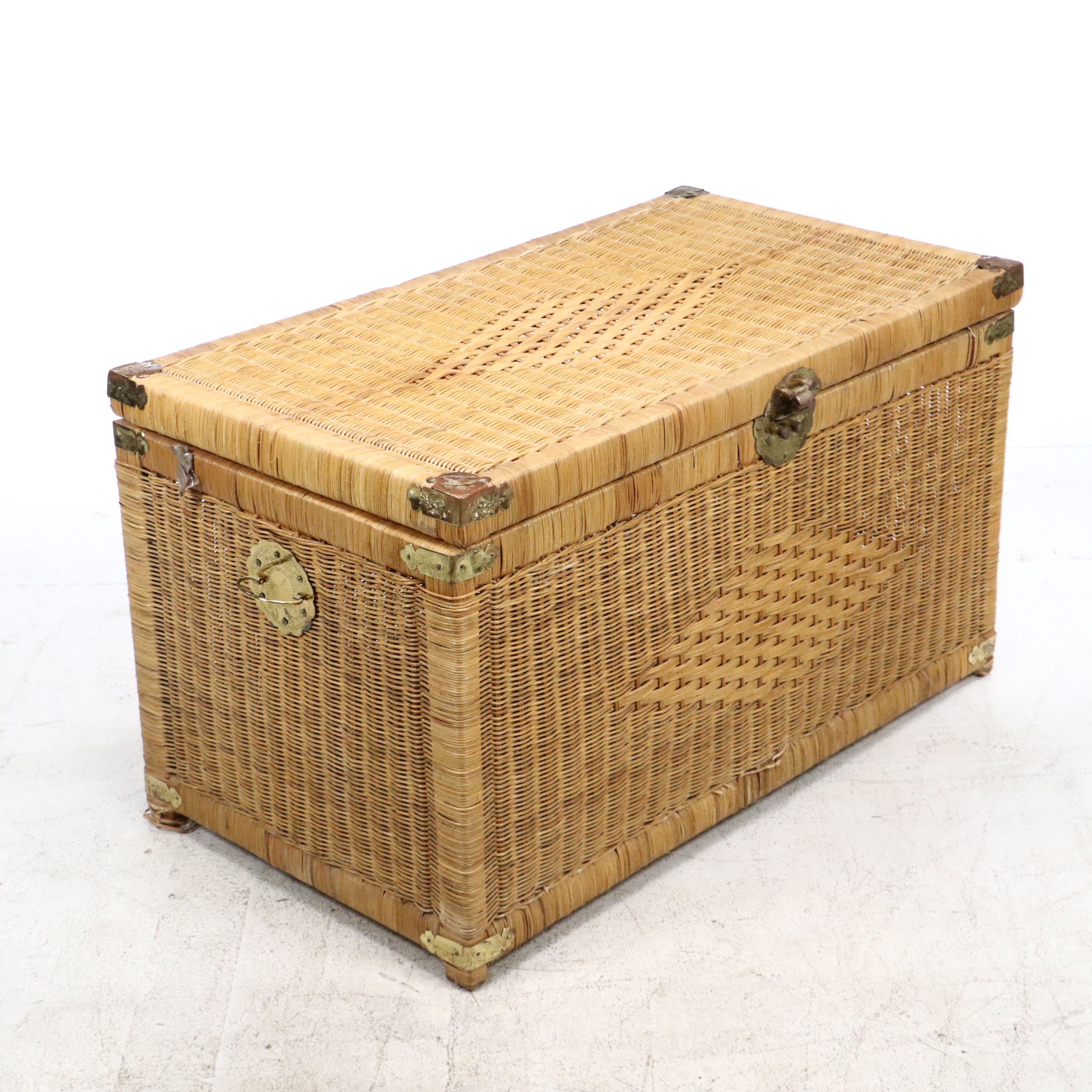 Chinese Style Wicker Trunk