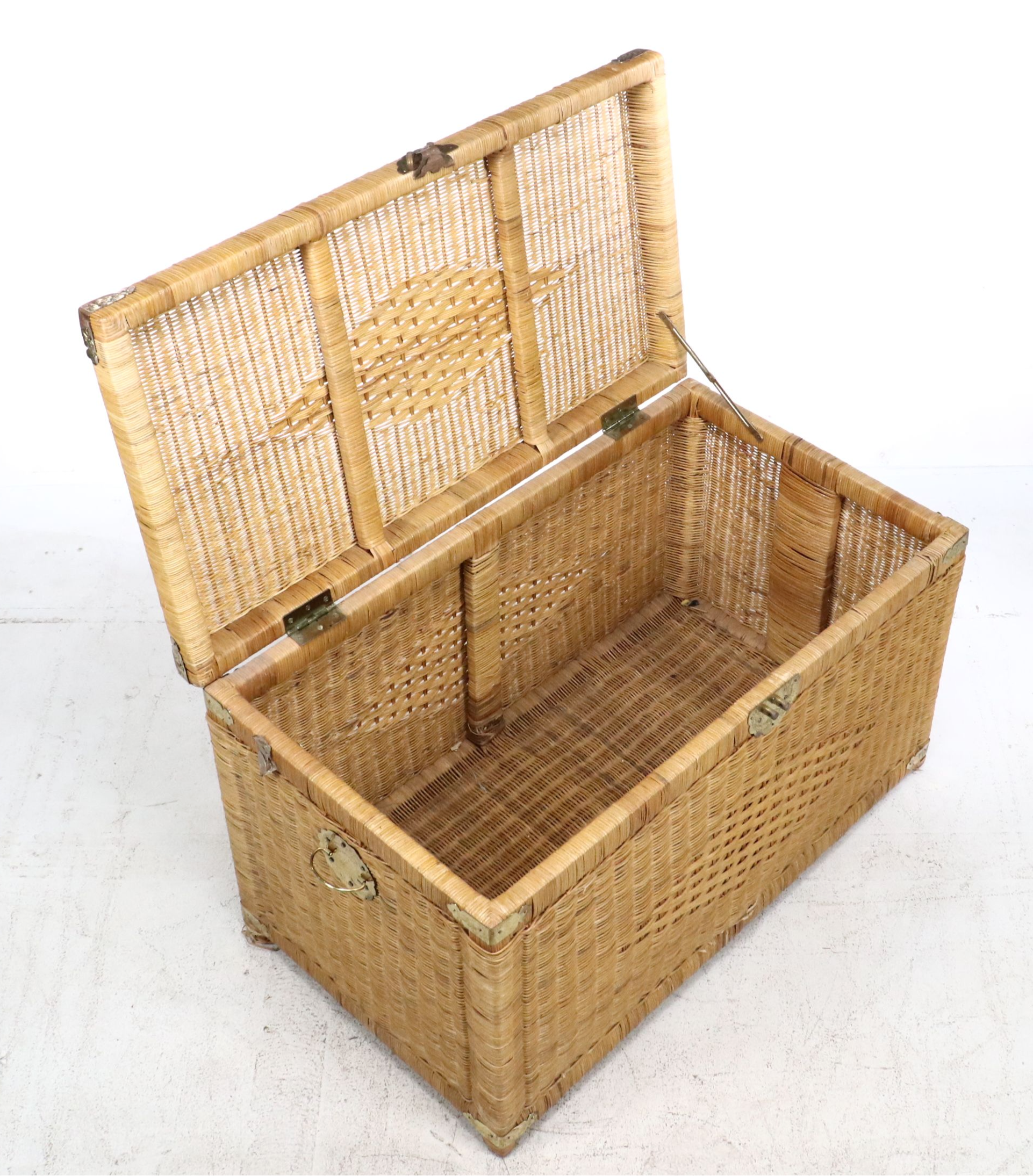 Chinese Style Wicker Trunk
