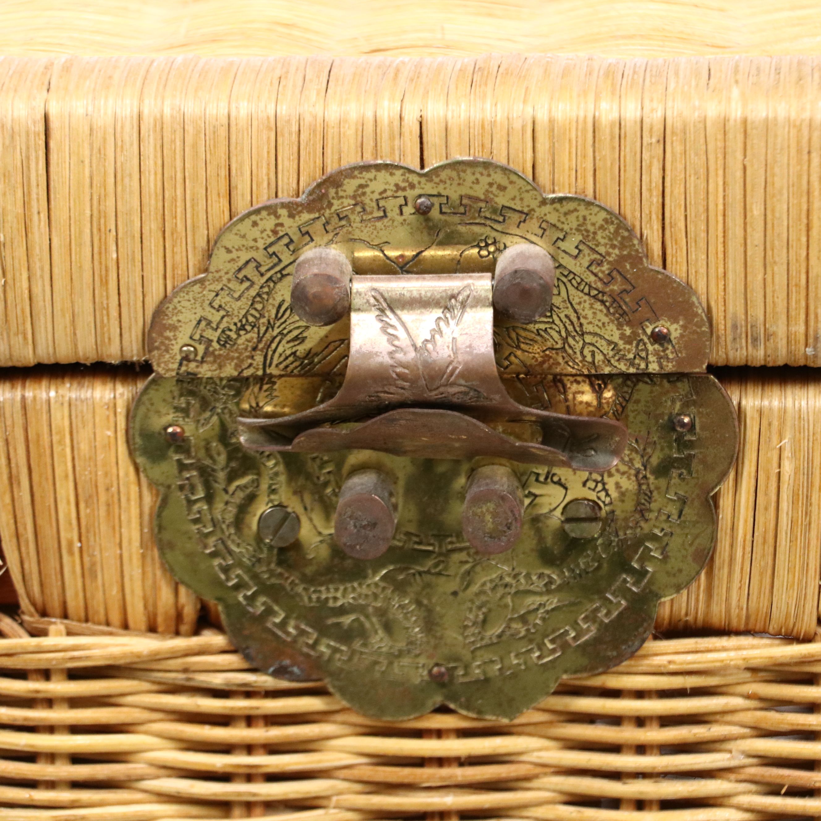 Chinese Style Wicker Trunk