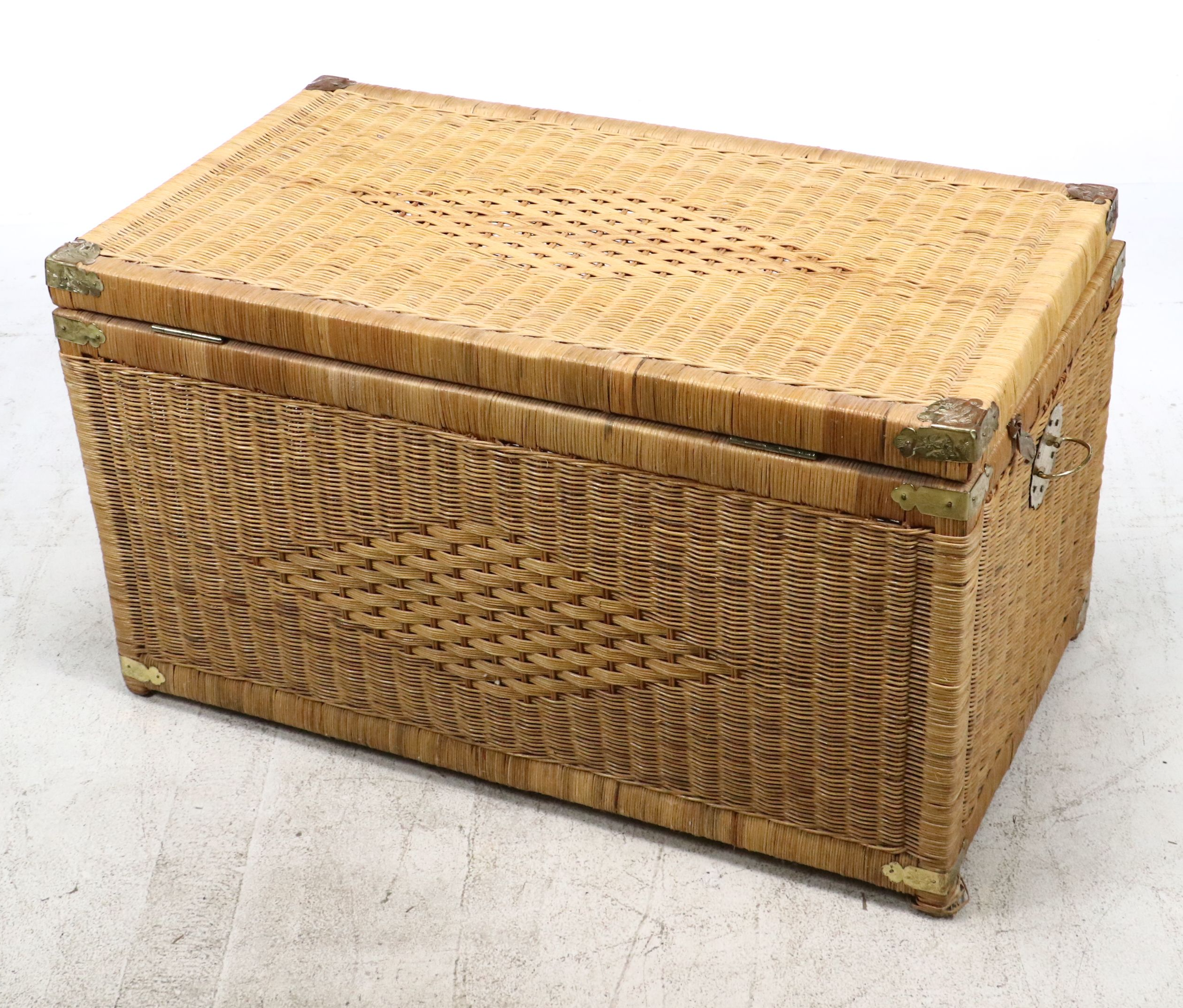 Chinese Style Wicker Trunk