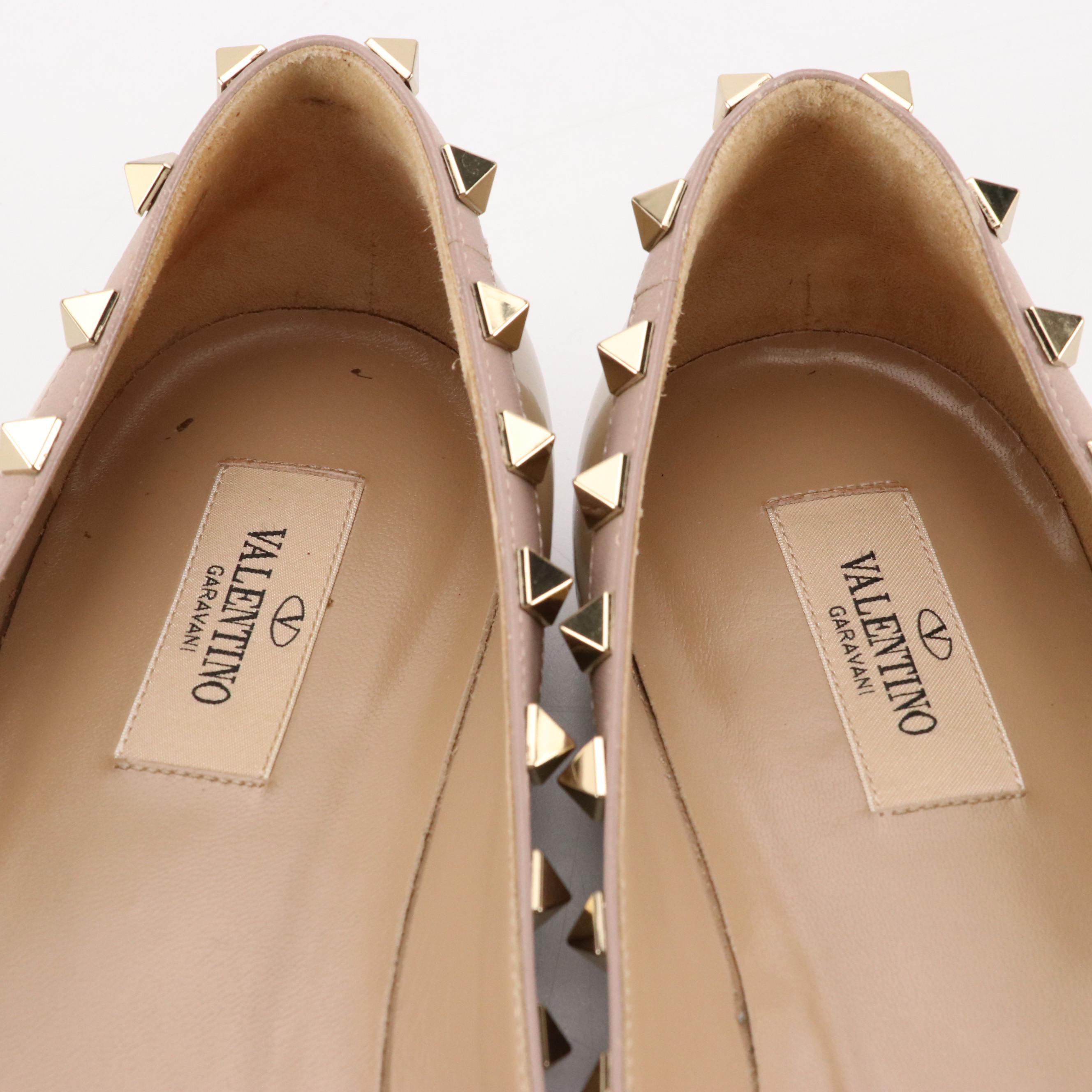 Valentino Garavani Pointed-Toe Rockstud Flats in Beige Patent Leather