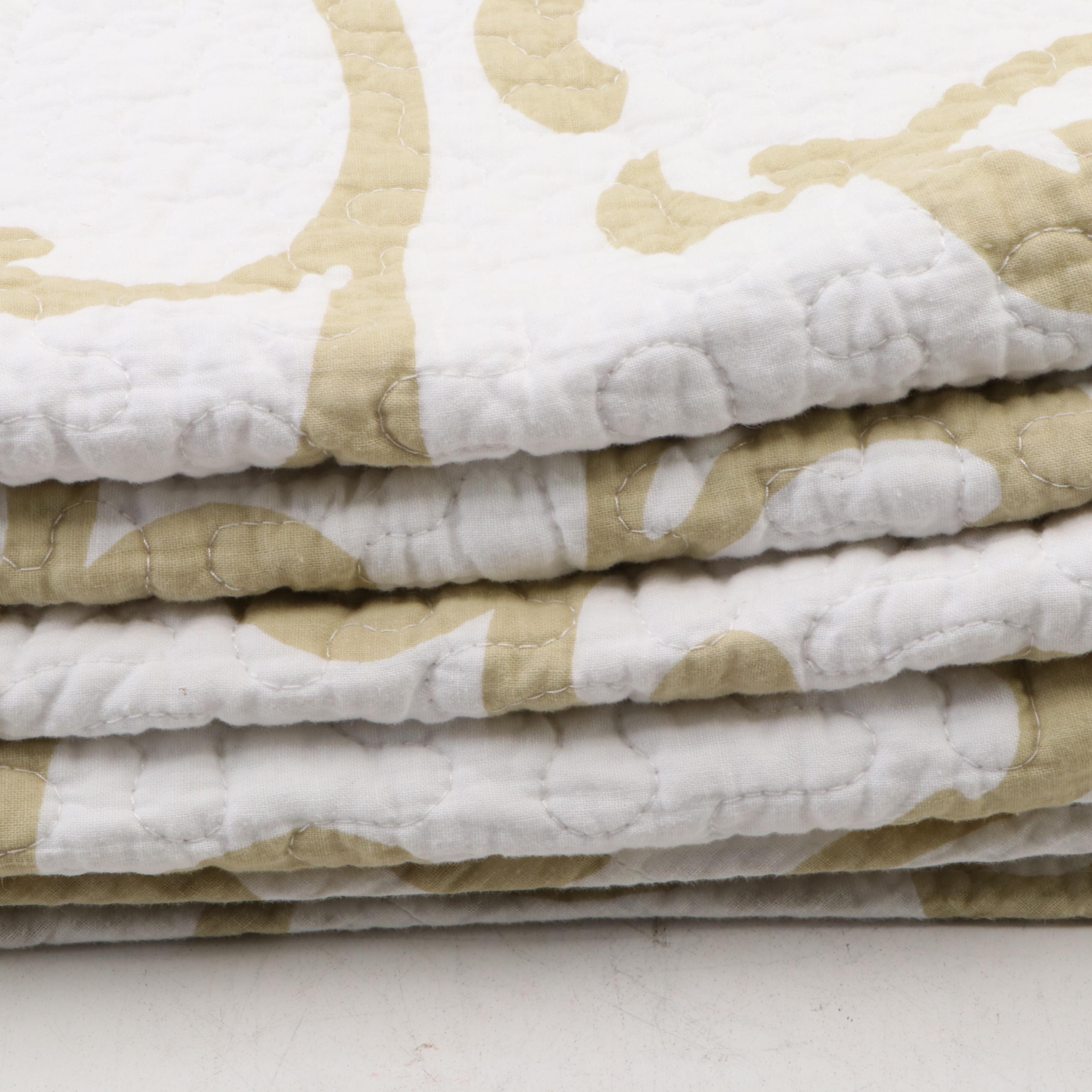 Cotton Arabesque Print Pattern Twin Size Quilt