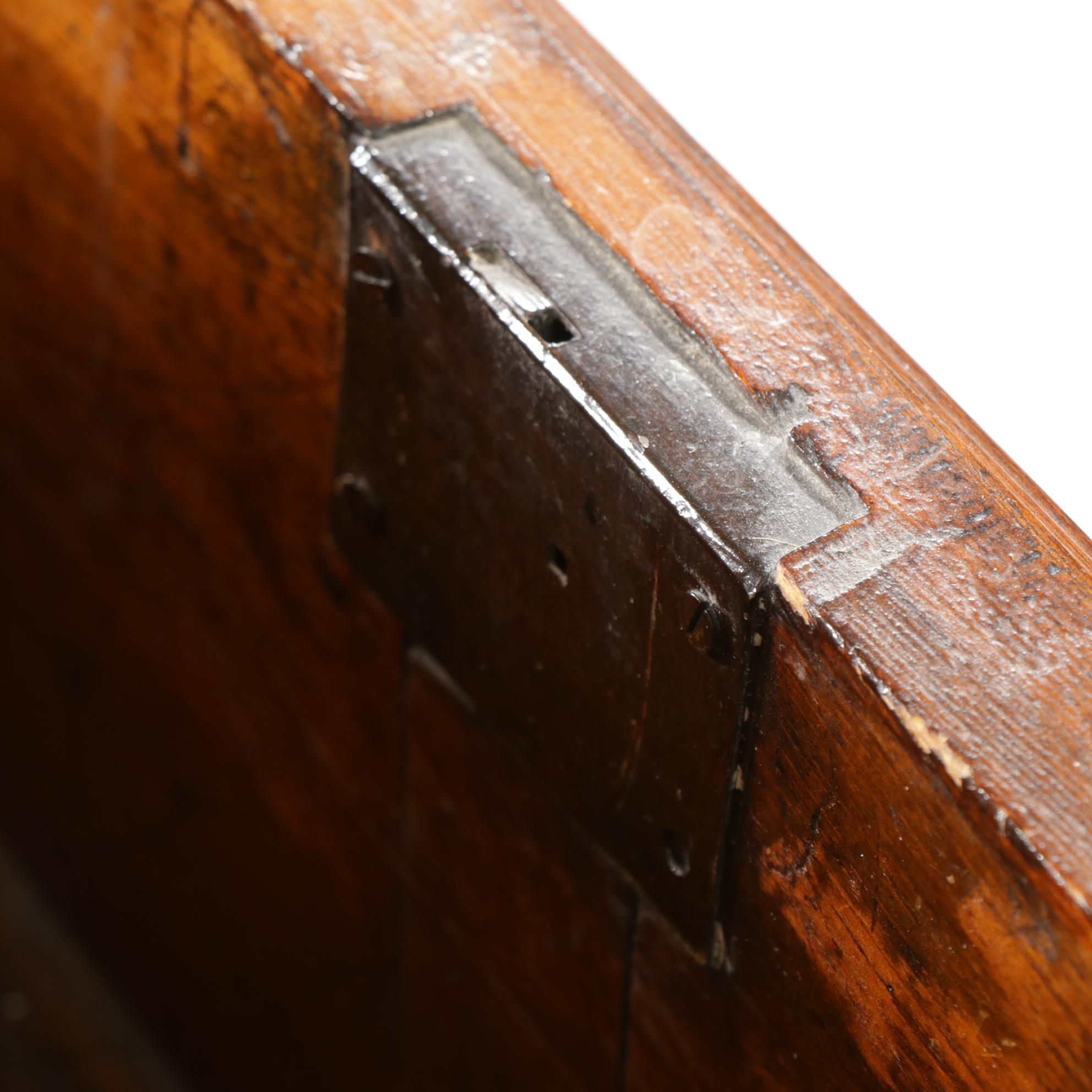 Victorian Walnut and Burl Wood Chest of Drawers, Late 19th to Early 20th Century