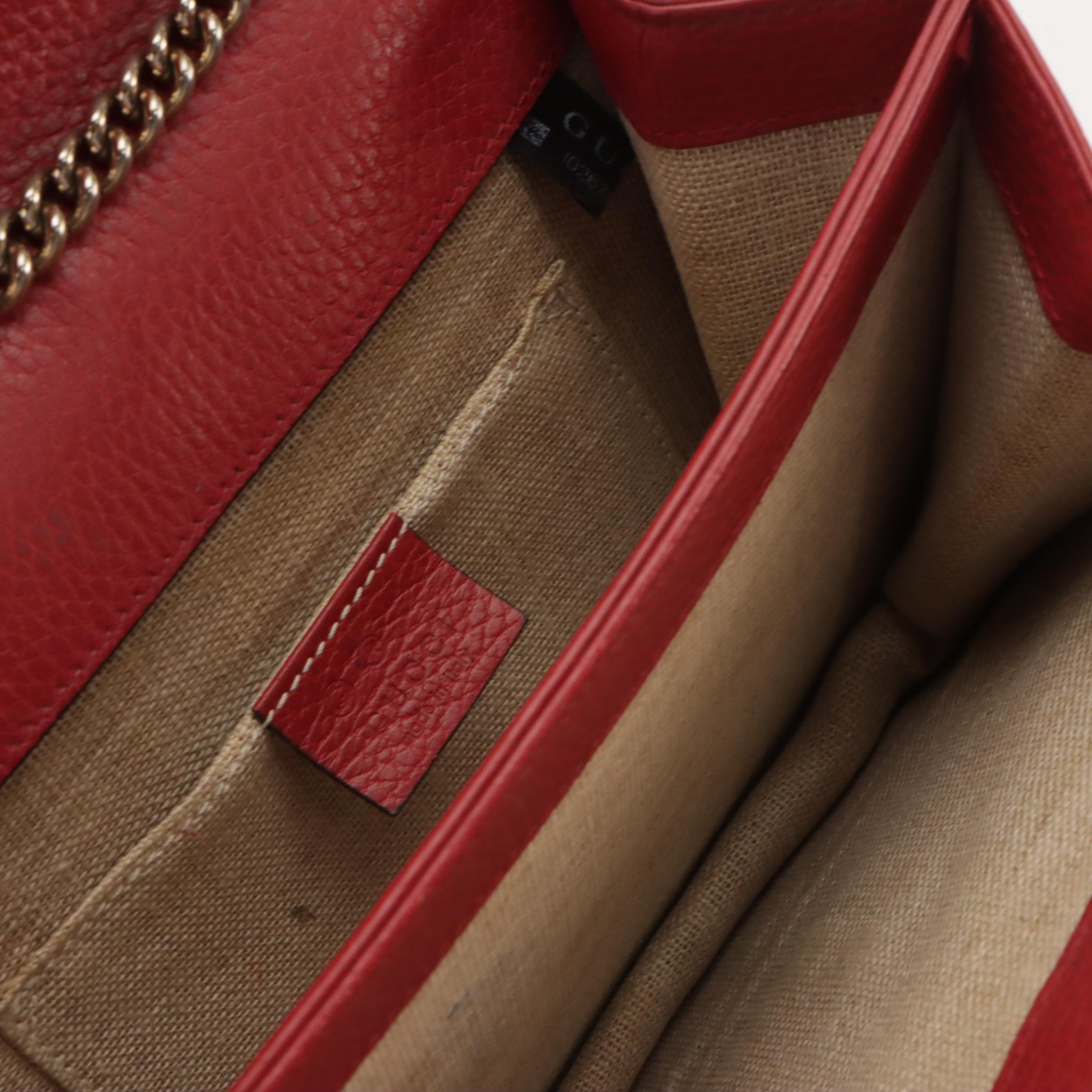 Gucci Small Dollar Interlocking GG Crossbody Bag in Beige Grained Leather