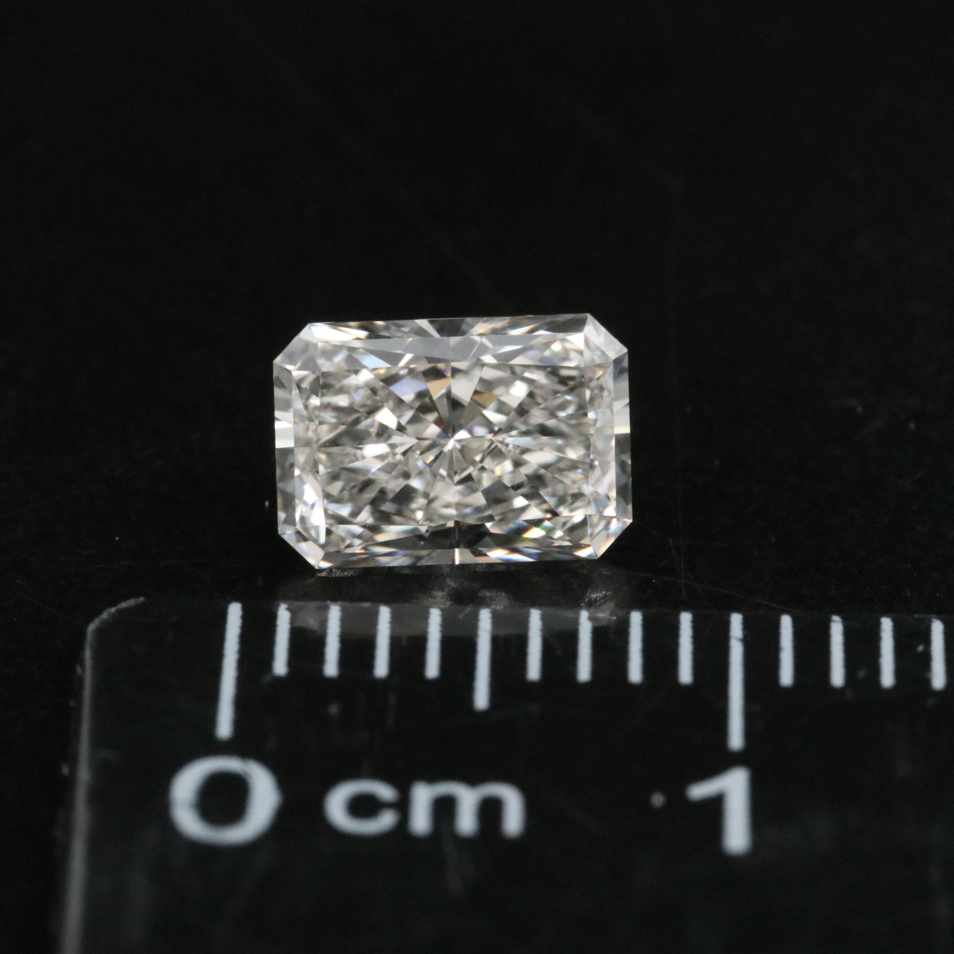 Loose 1.01 CT Lab Grown Diamond with IGI Report