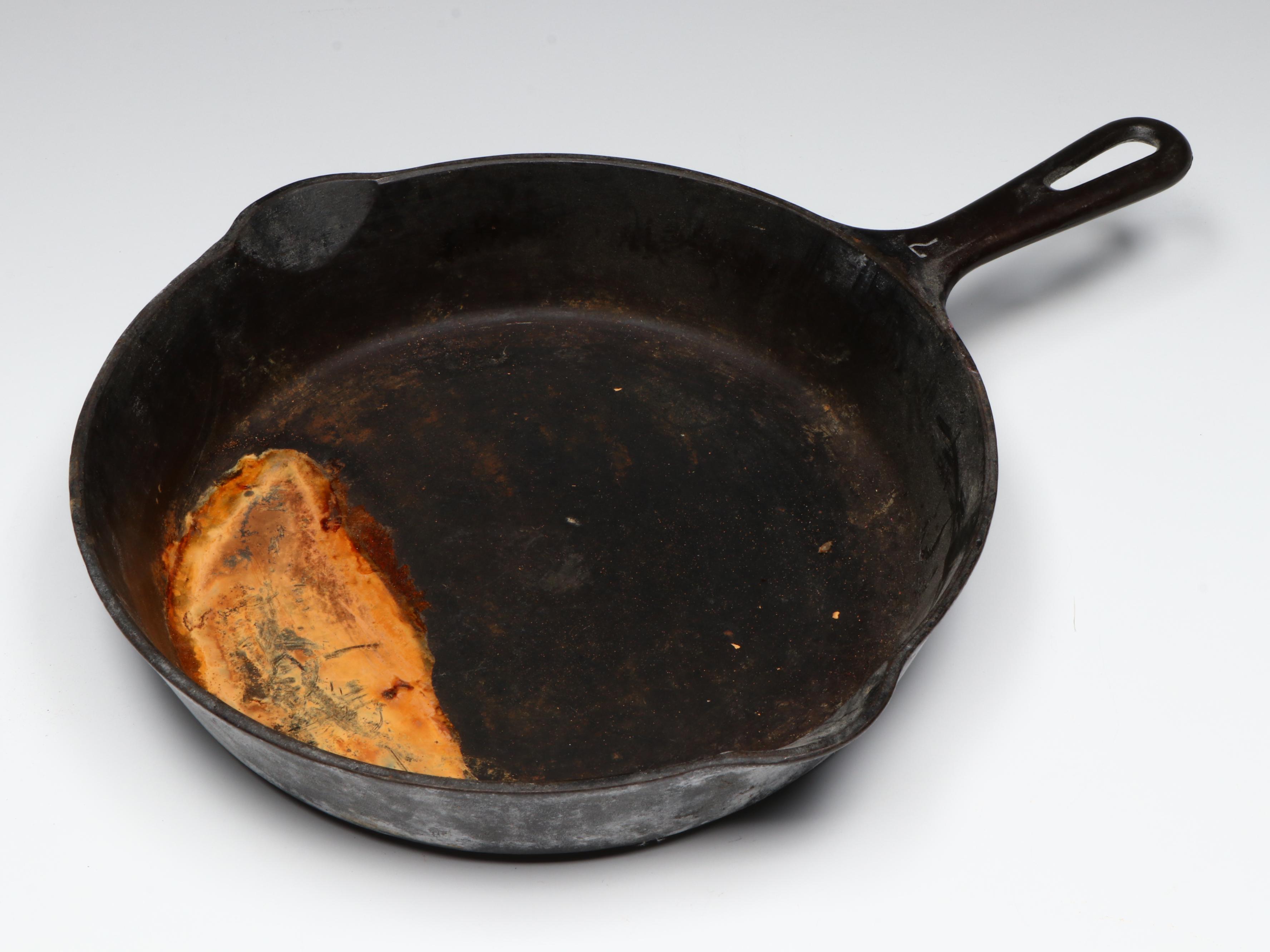 American Cast Iron Pans Featuring Griswold of Erie, Pennsylvania