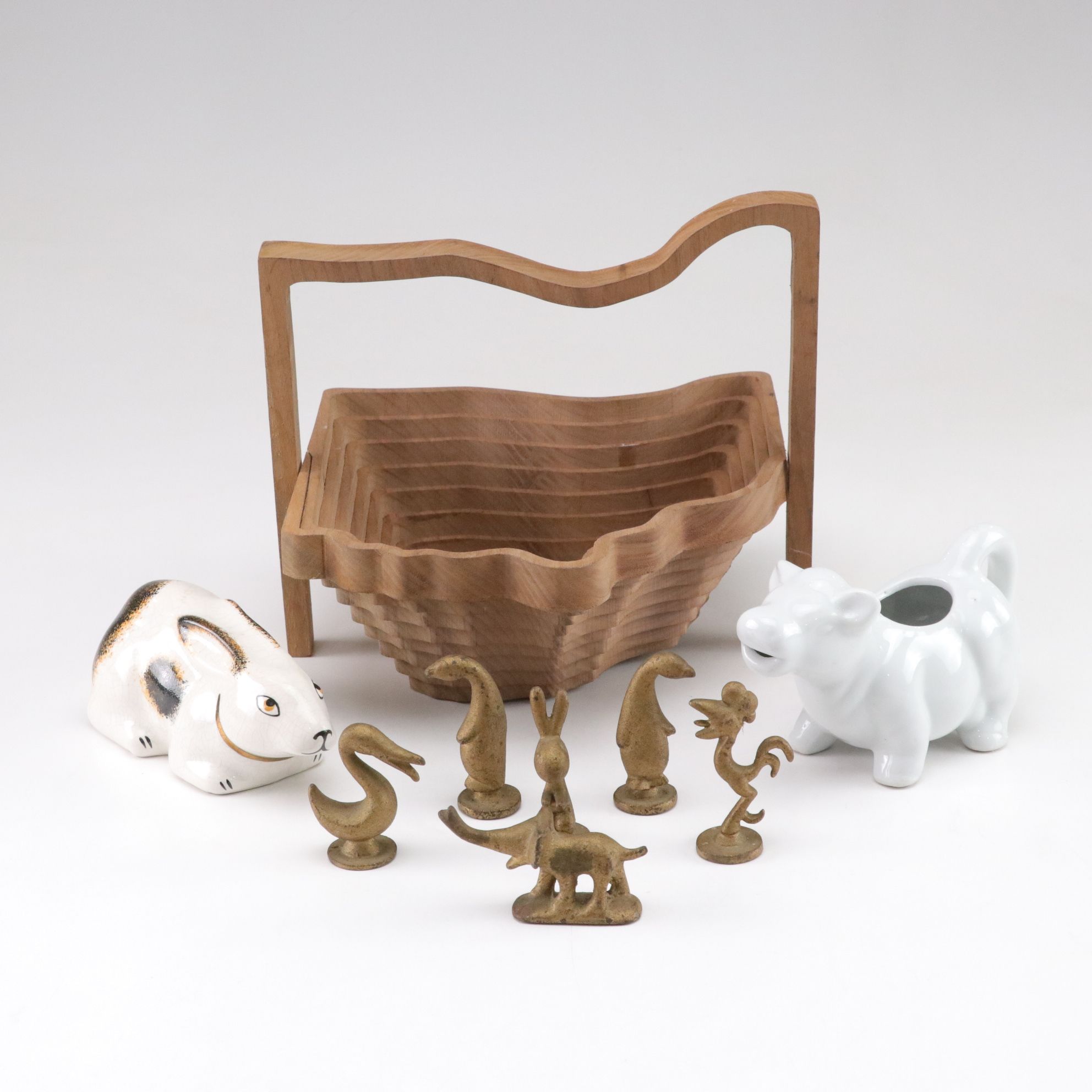 Collapsible Ohio Basket with Ceramic Cow Creamer & More