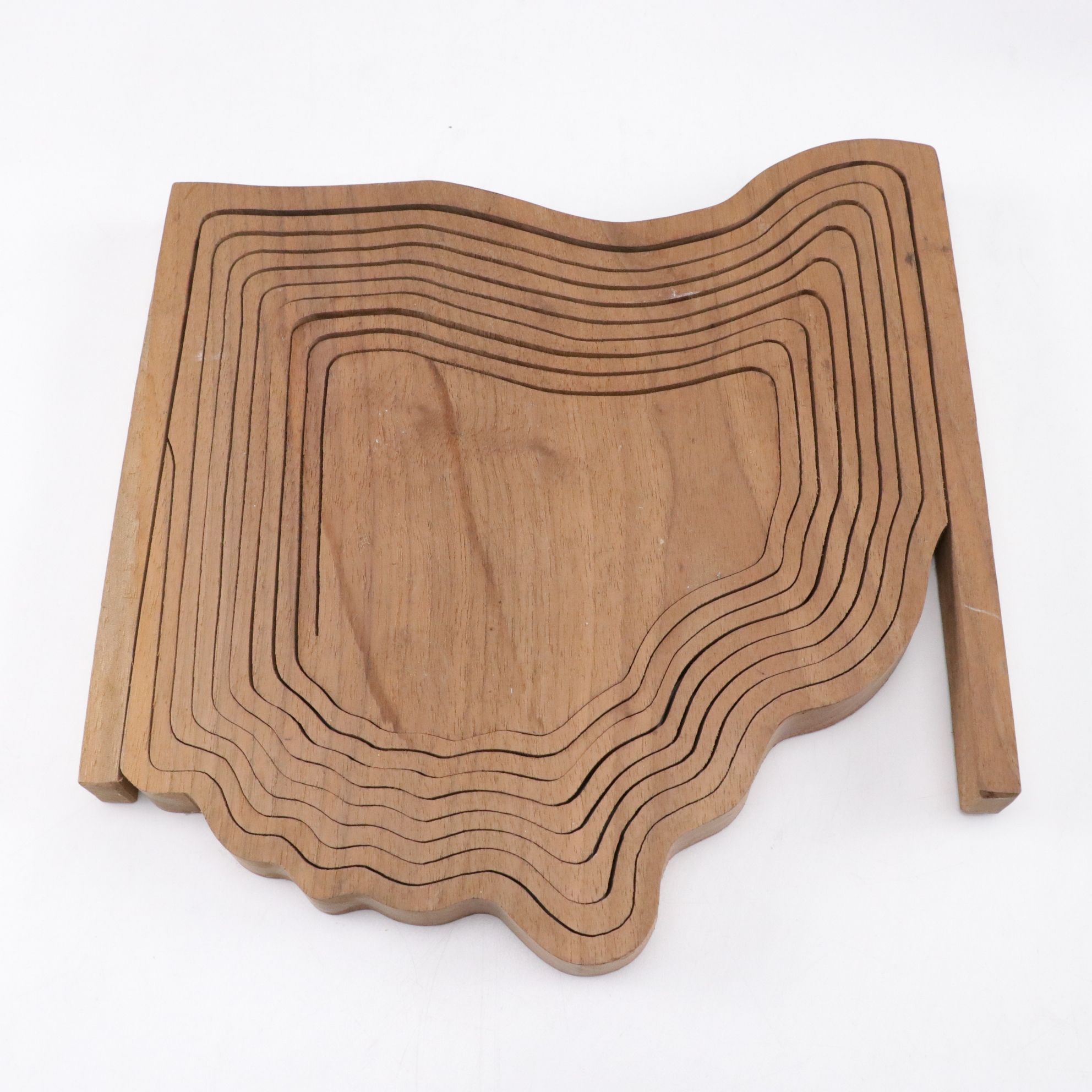 Collapsible Ohio Basket with Ceramic Cow Creamer & More