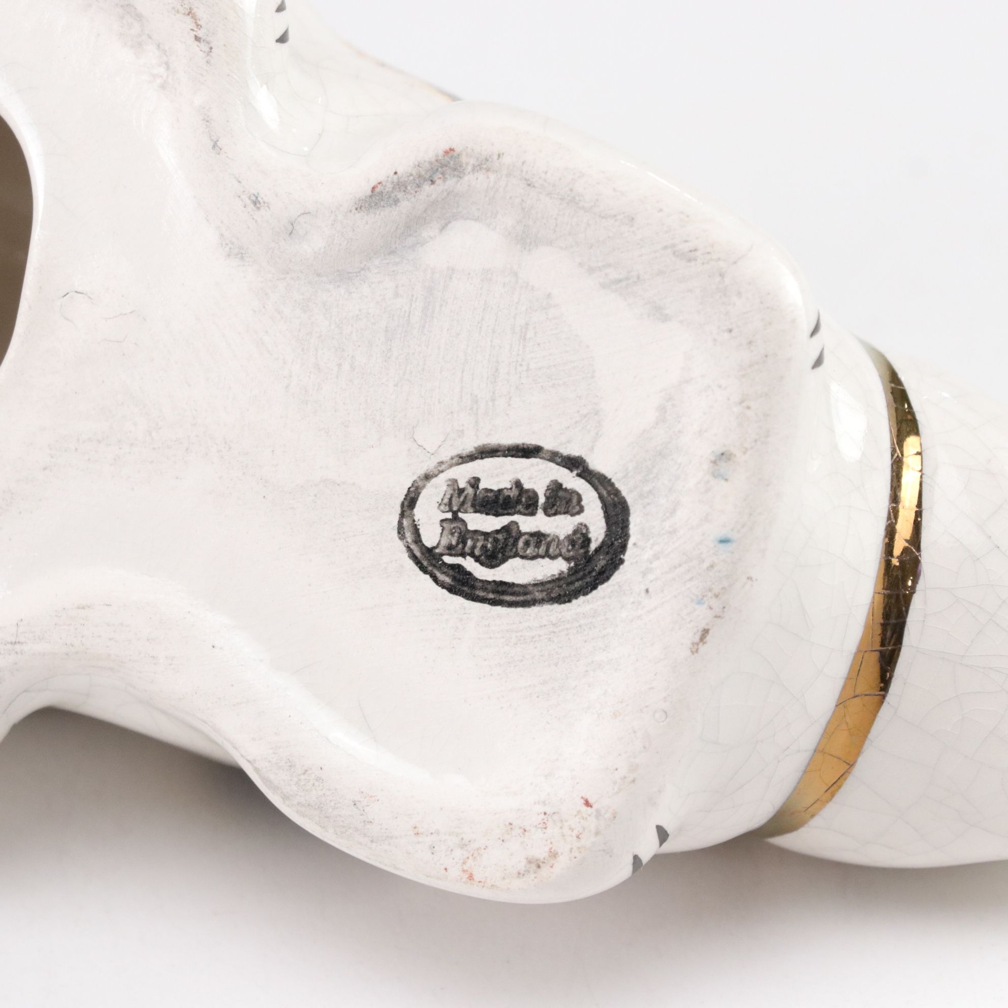 Collapsible Ohio Basket with Ceramic Cow Creamer & More