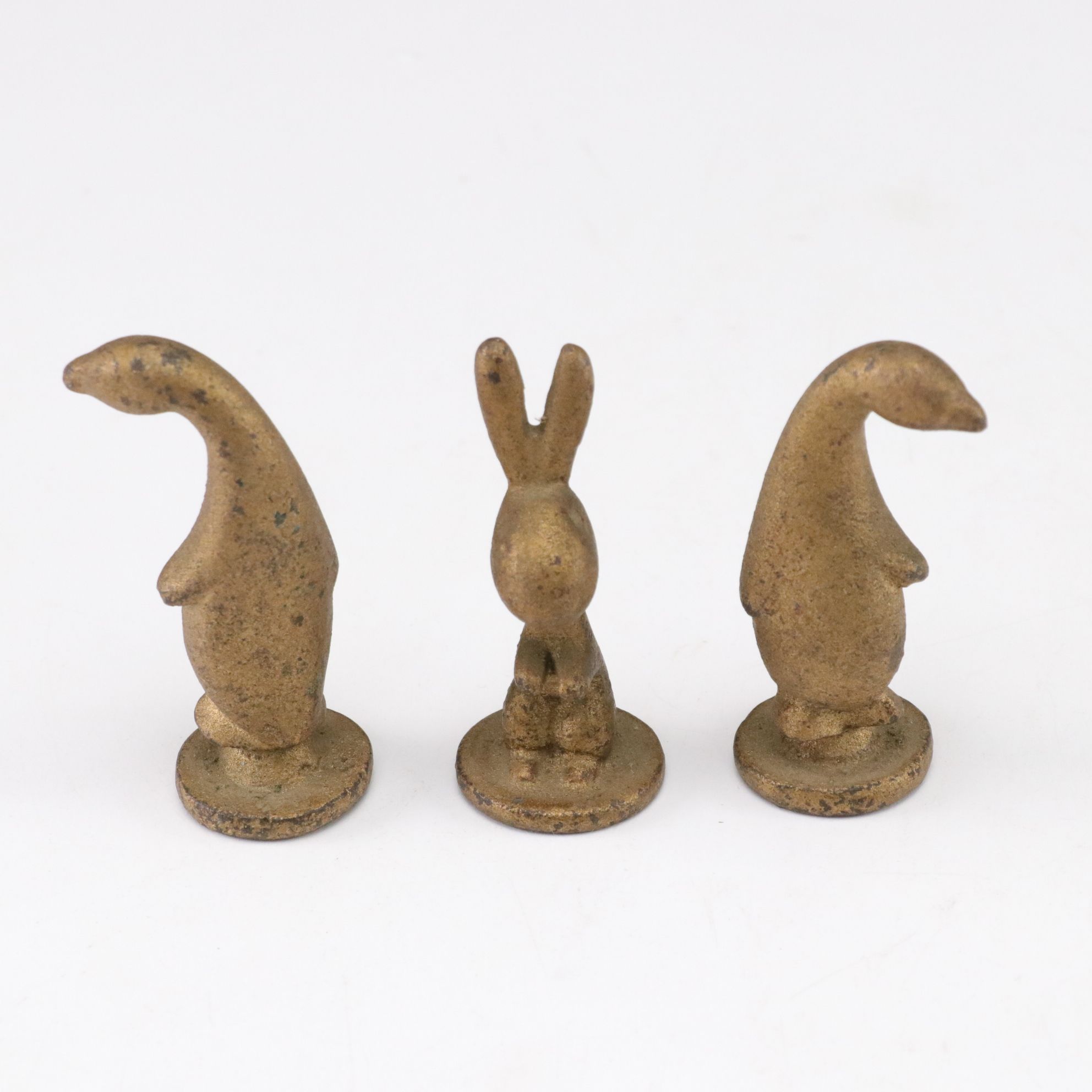 Collapsible Ohio Basket with Ceramic Cow Creamer & More