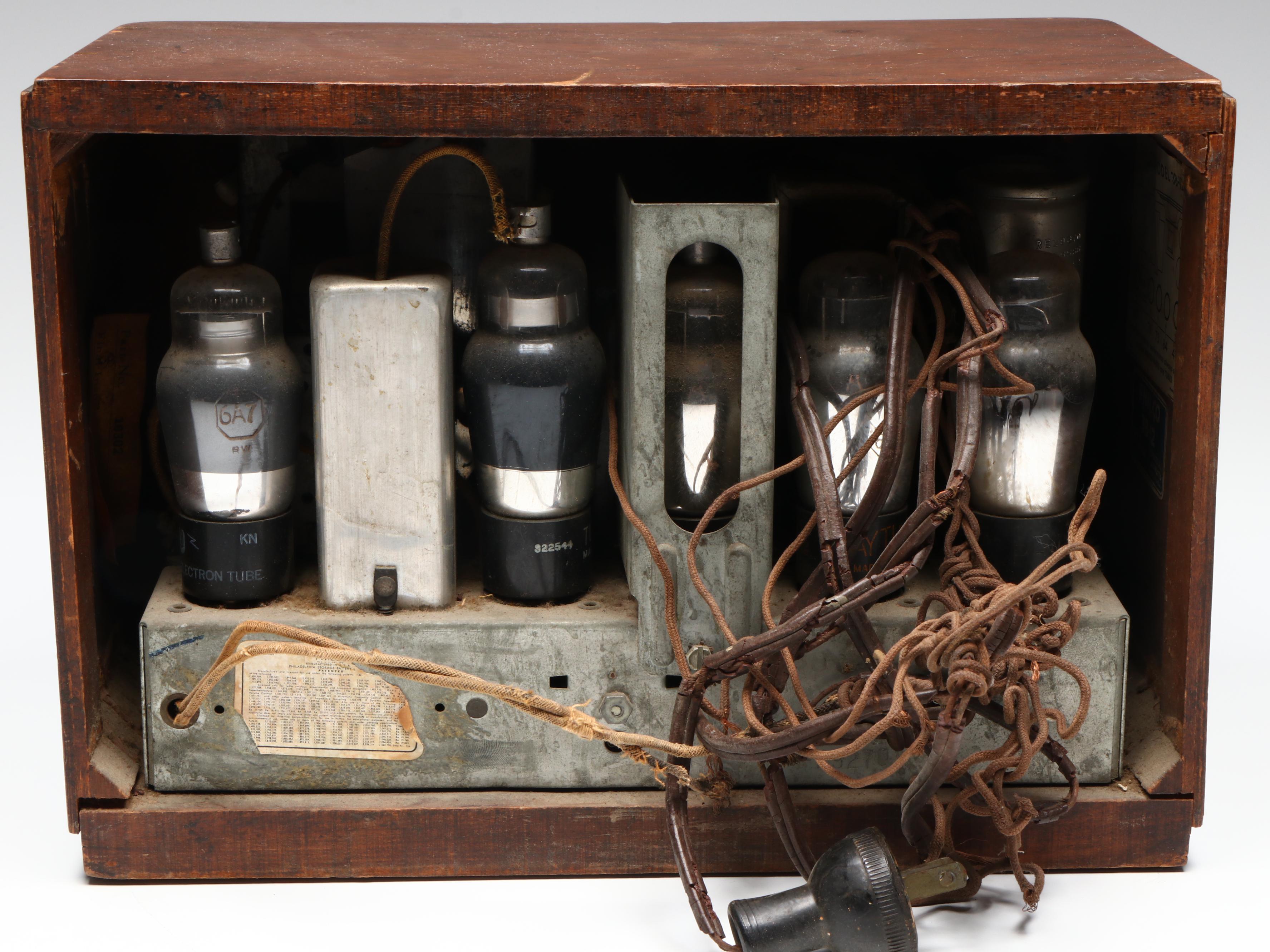 Philco Model 38-12C Tube Radio