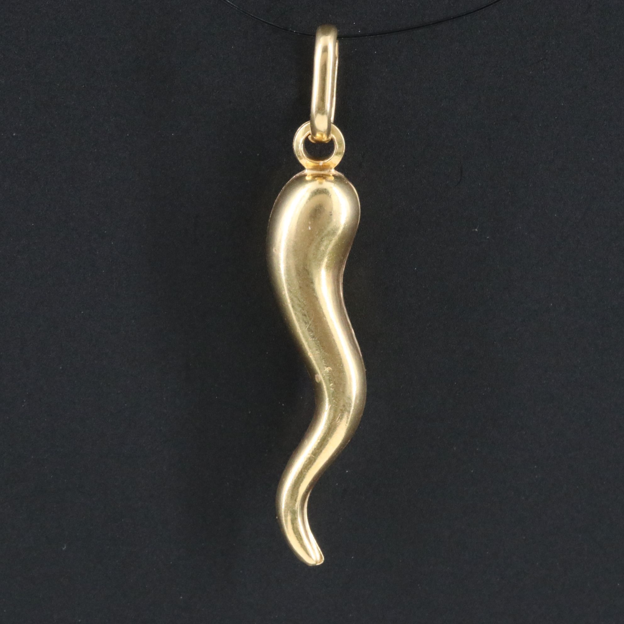 Italian 18K Cornicello Charm Pendant
