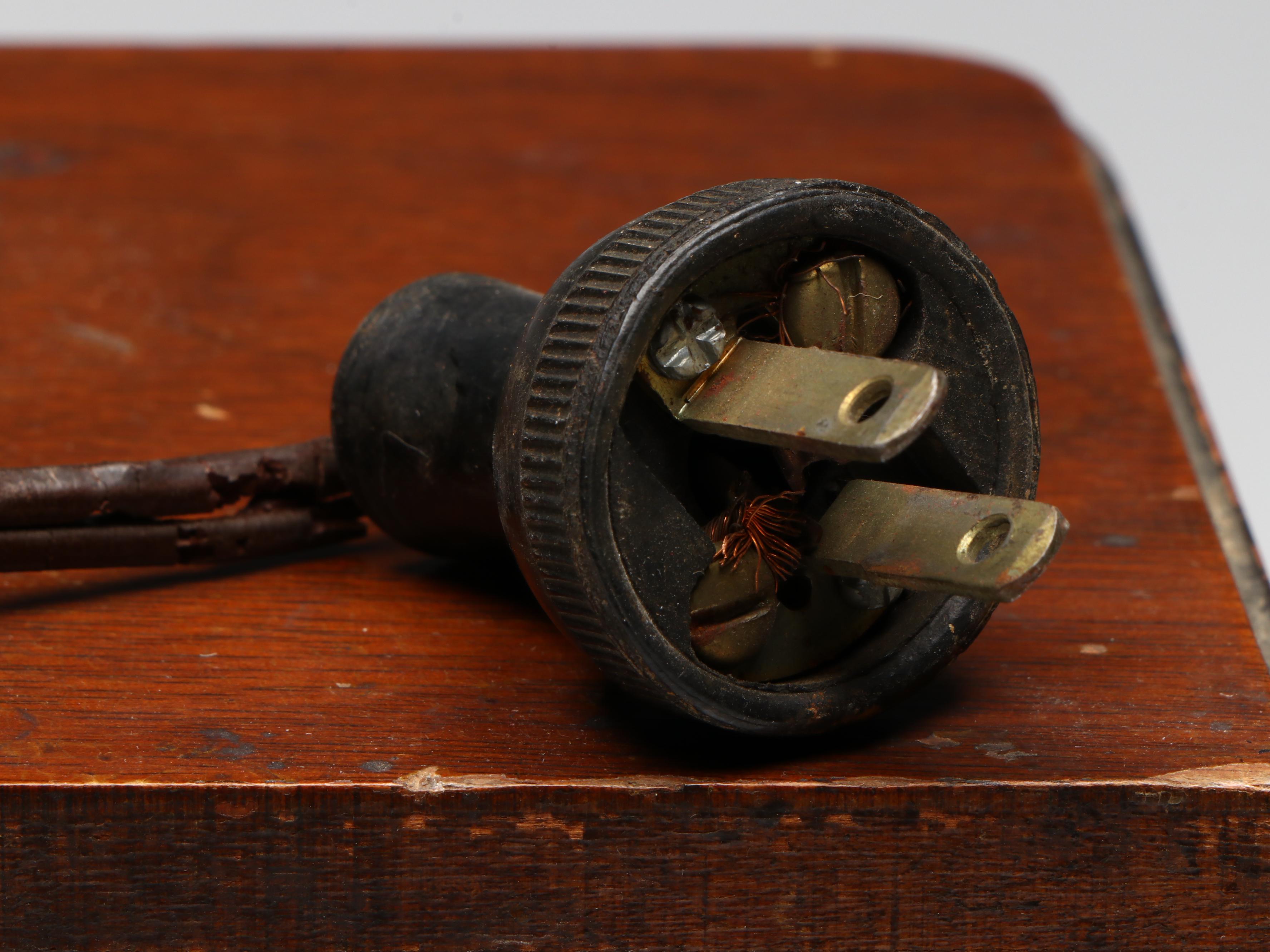 Philco Model 38-12C Tube Radio