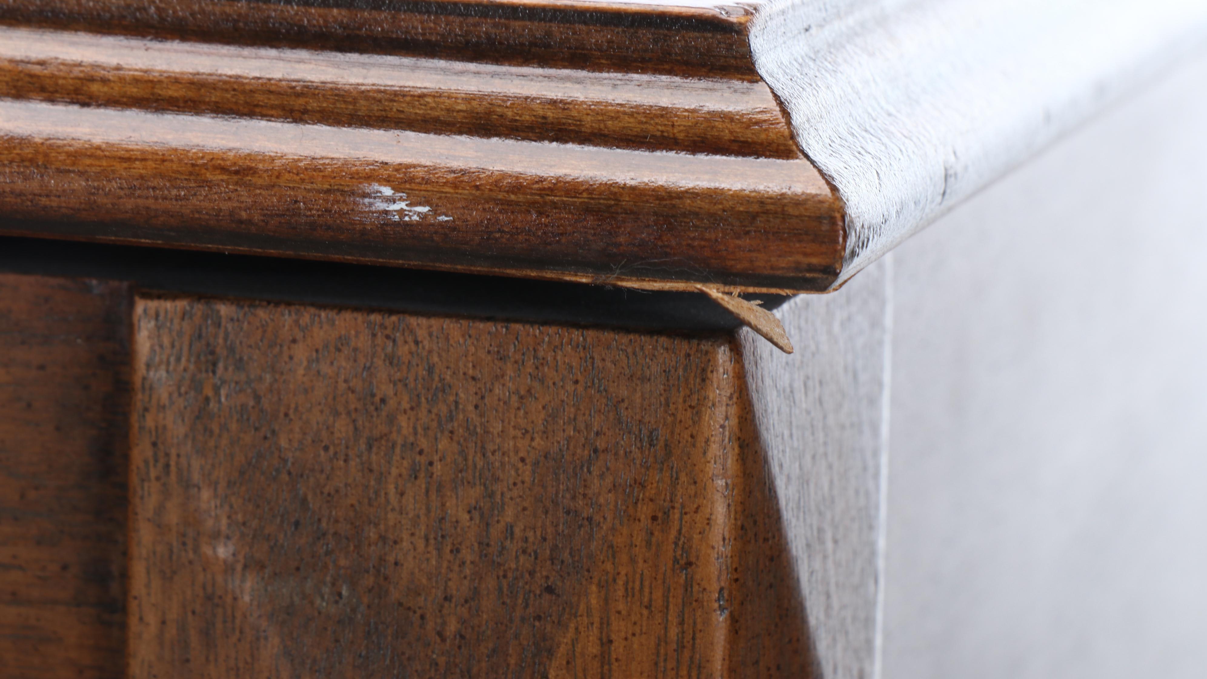 Sheraton Style Walnut Lift-Top Writing Table, Mid to Late 20th Century