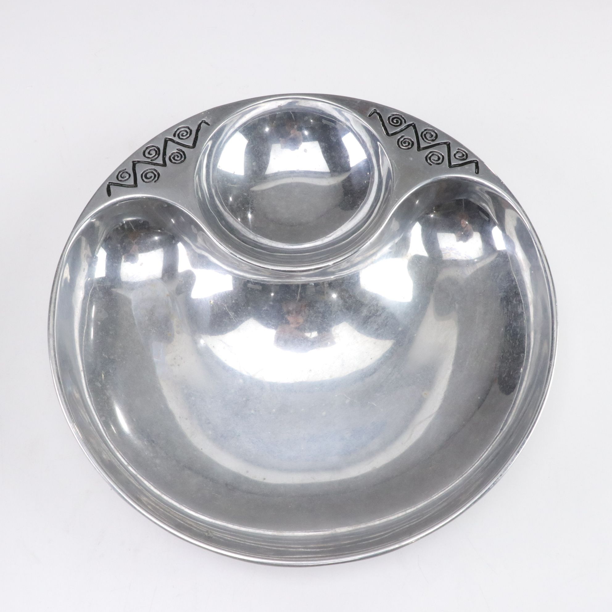 Wilton Armetale "Reggae" Divided Dish, Dip Tray & Scalloped Bowl