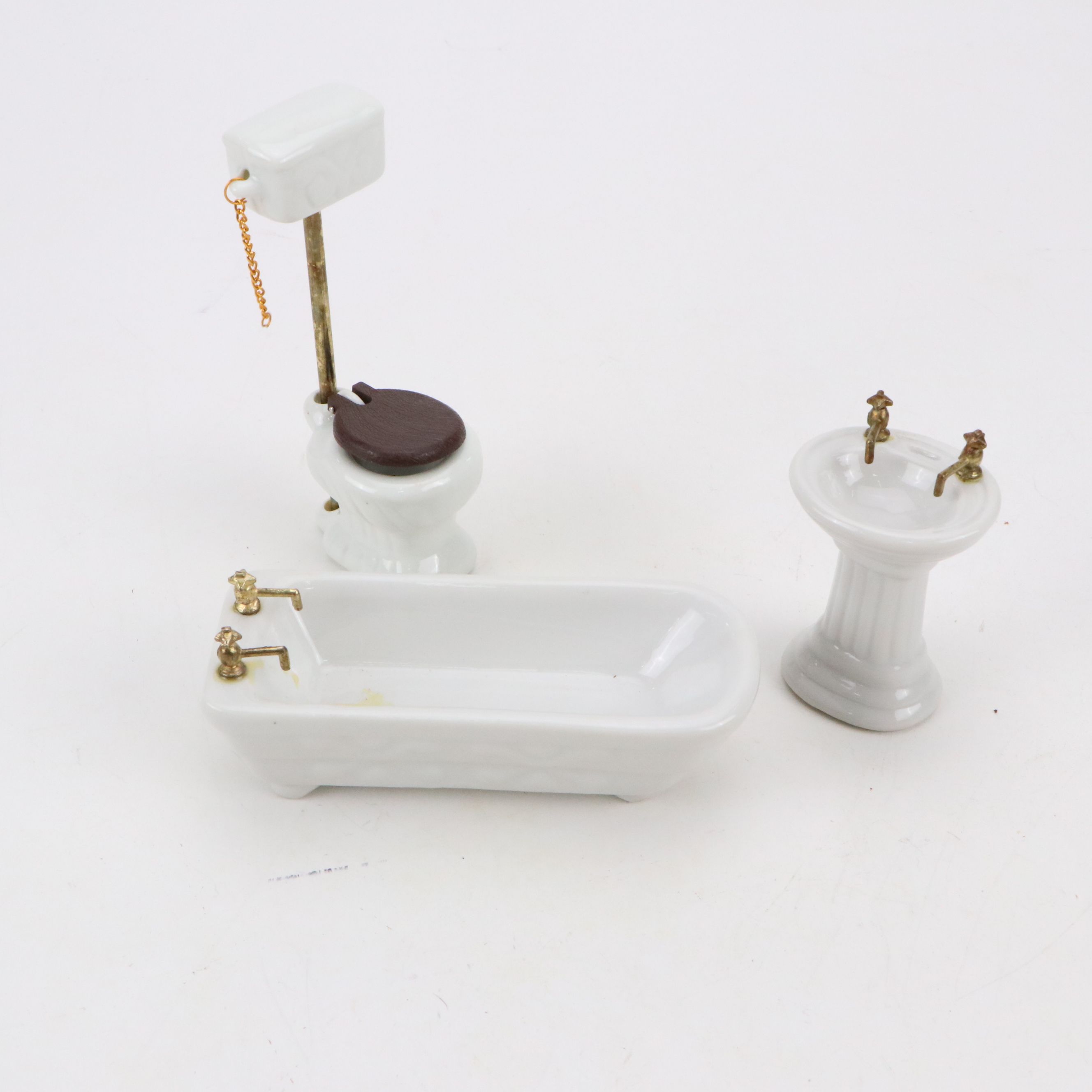 Suburban Woodworking Cape Cod Wood Miniature Doll House with Furniture