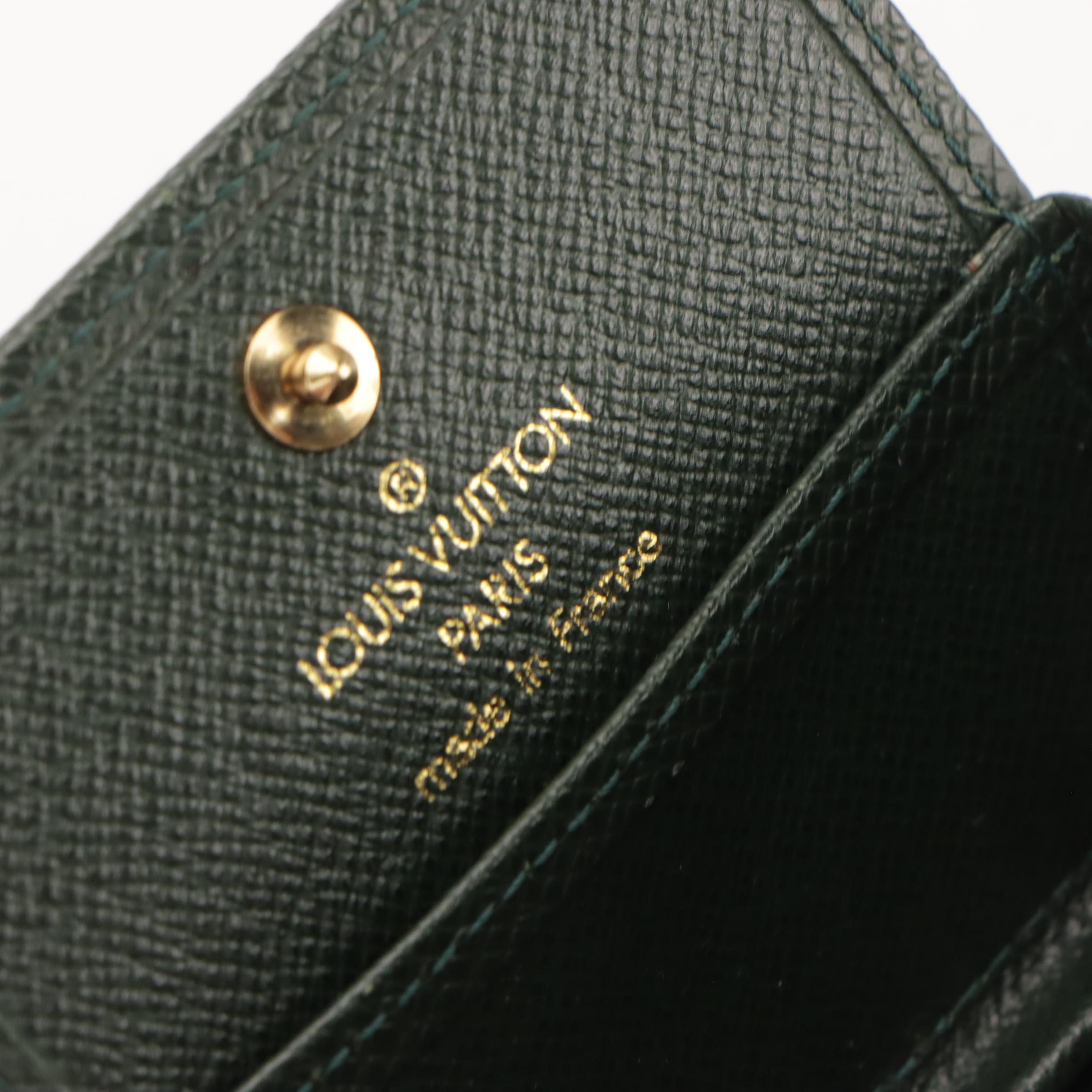 Louis Vuitton Porte-Monnaie Boîte in Dark Green Taïga Leather