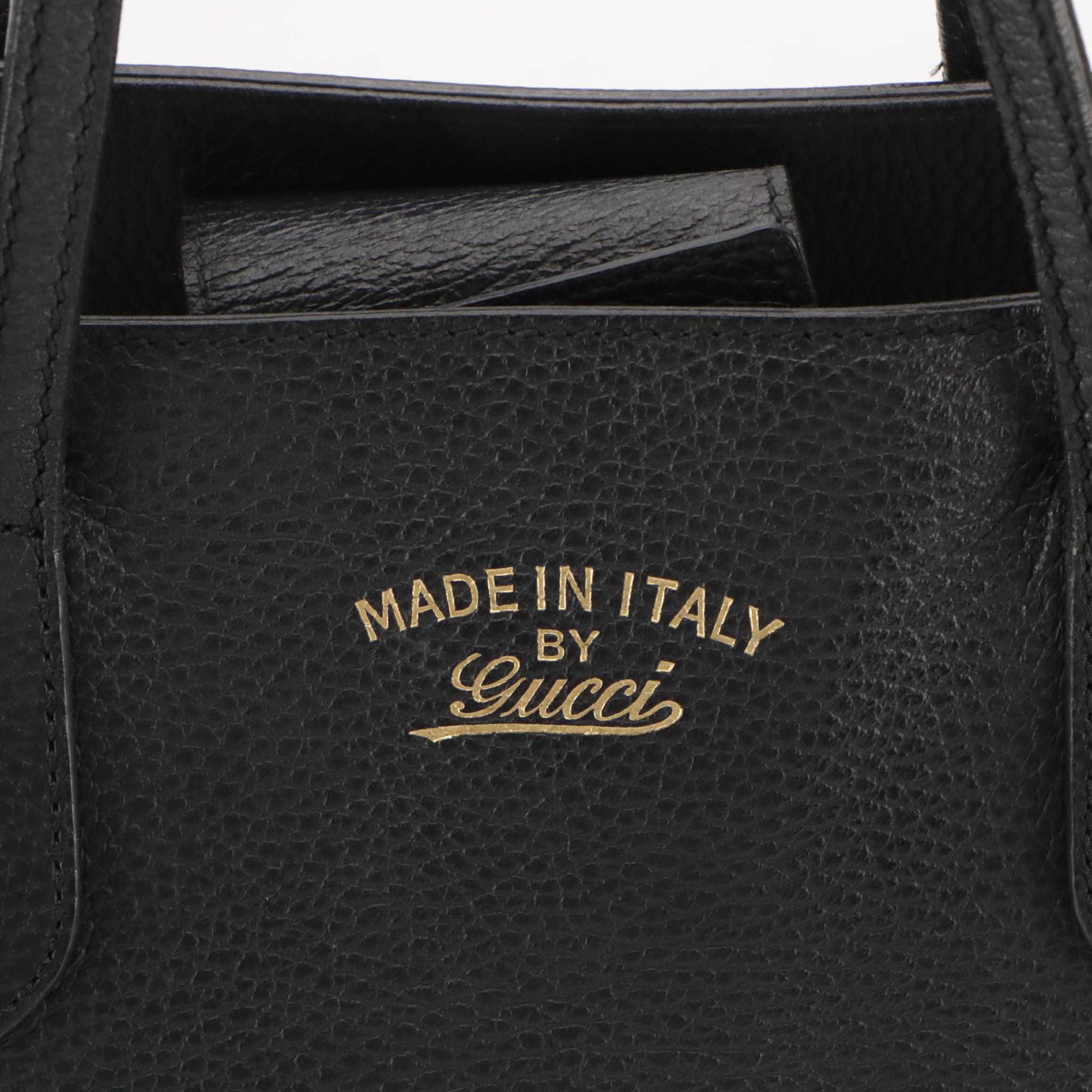 Gucci Medium Swing Tote in Grained Leather