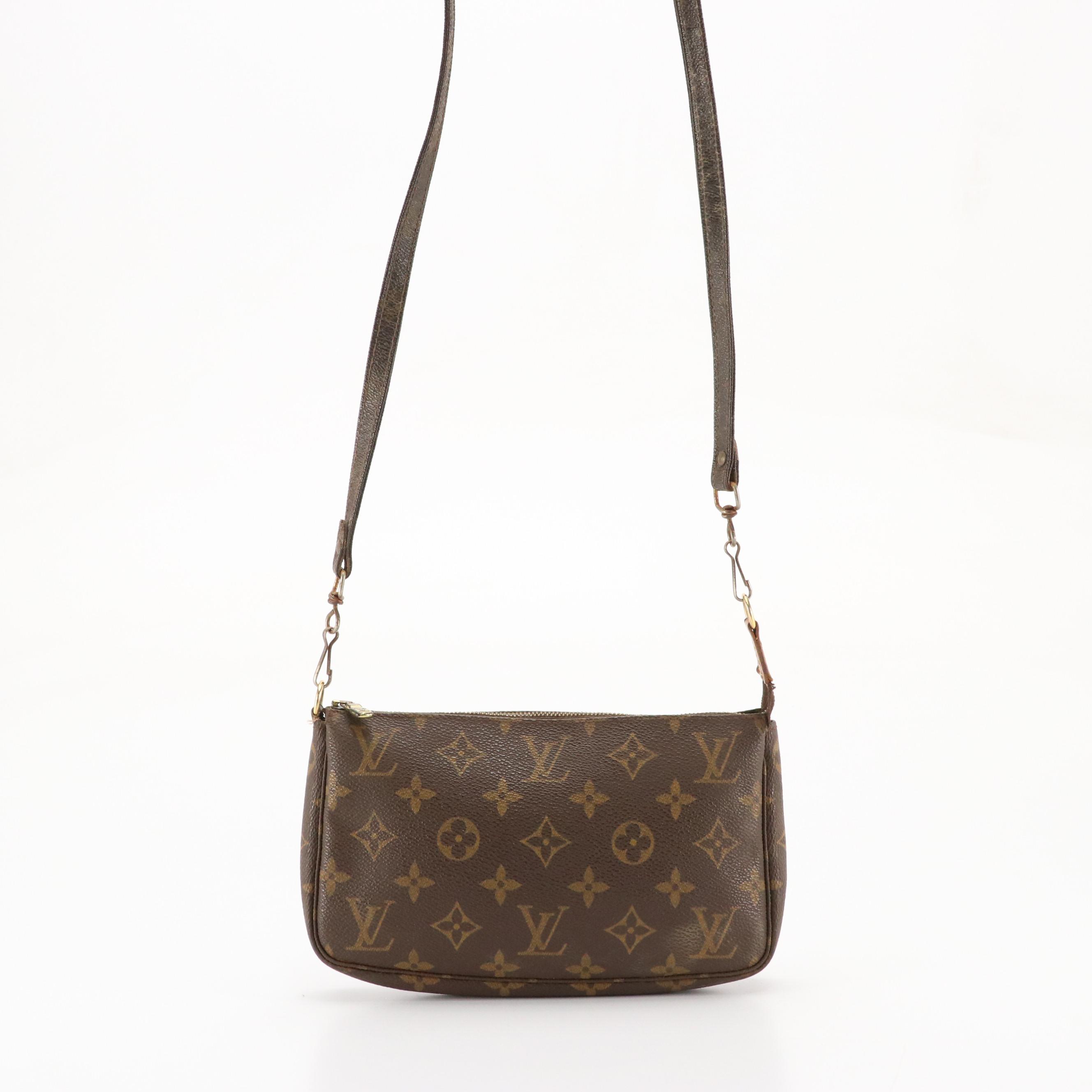 Louis Vuitton Pochette Accessoires Crossbody in Monogram Canvas