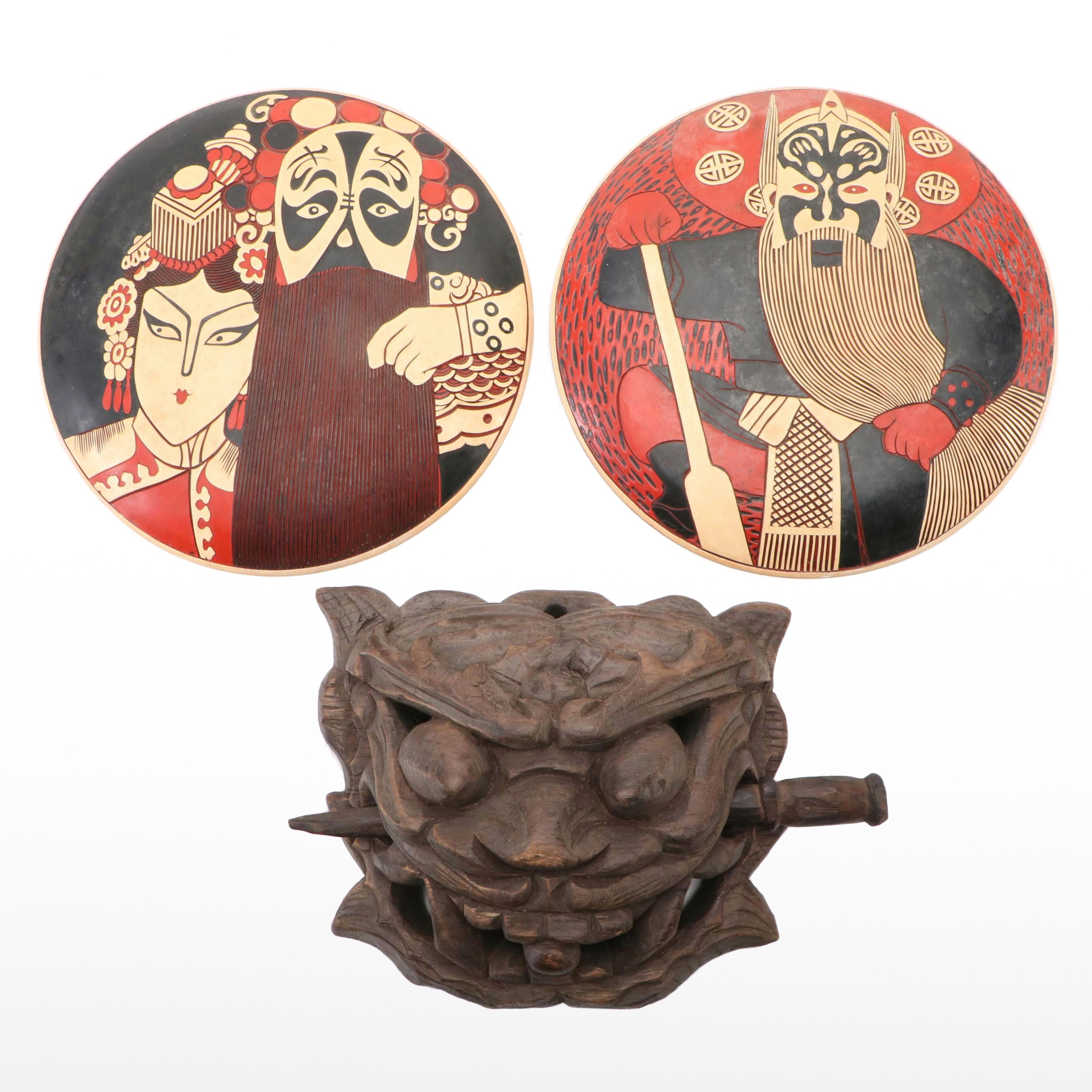 Chinese Handmade Wood Nuo Mask and Beijing Opera Scene Lacquerware Plates