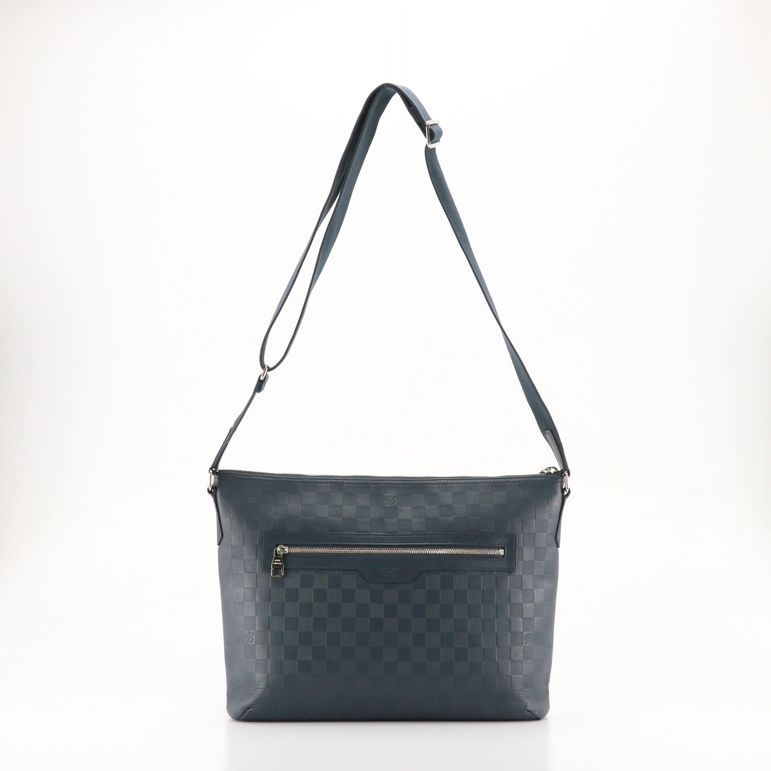 Louis Vuitton 2017 America's Cup Mick Messenger Bag in Damier Infini Leather