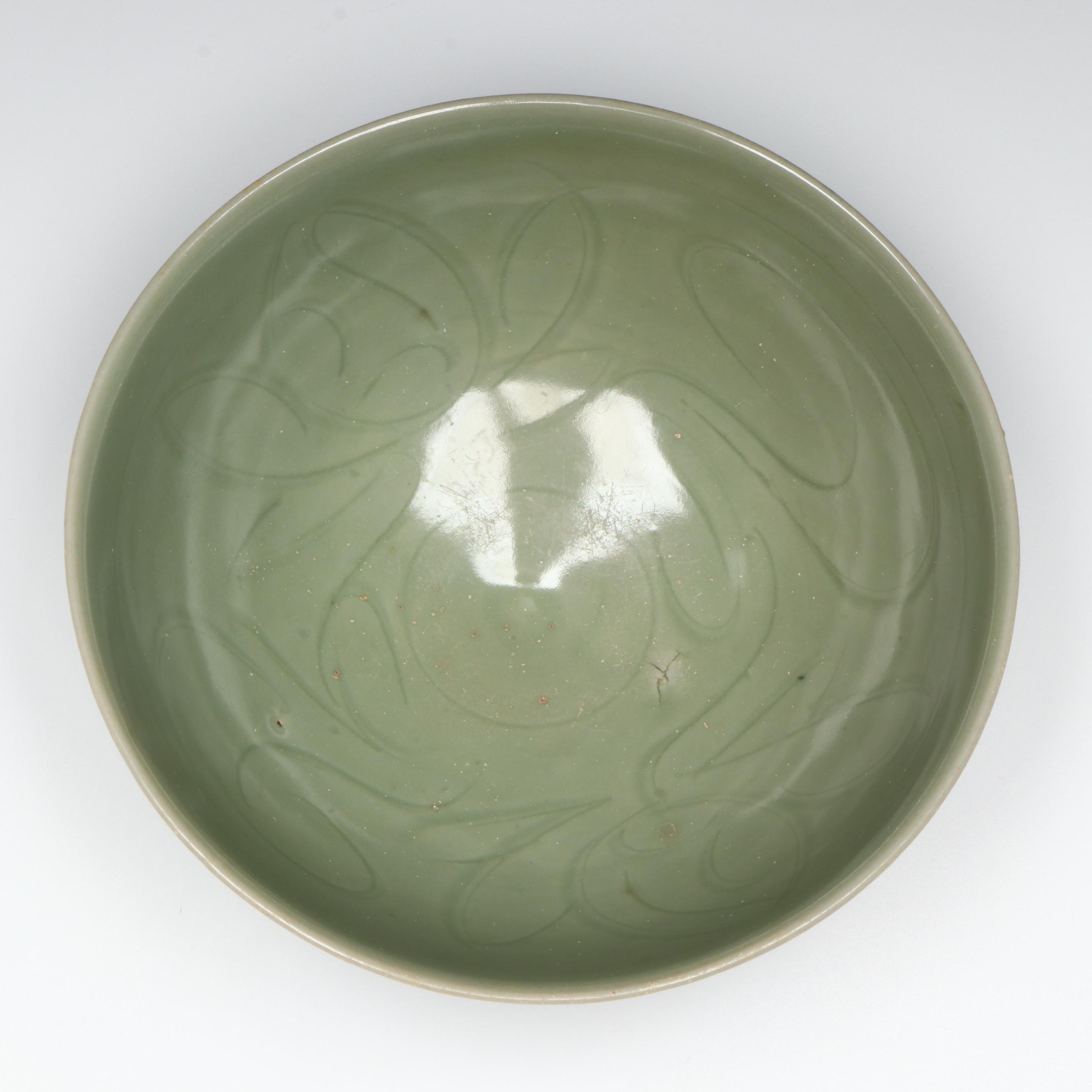 Chinese Ming Dynasty Longquan Celadon Bowl