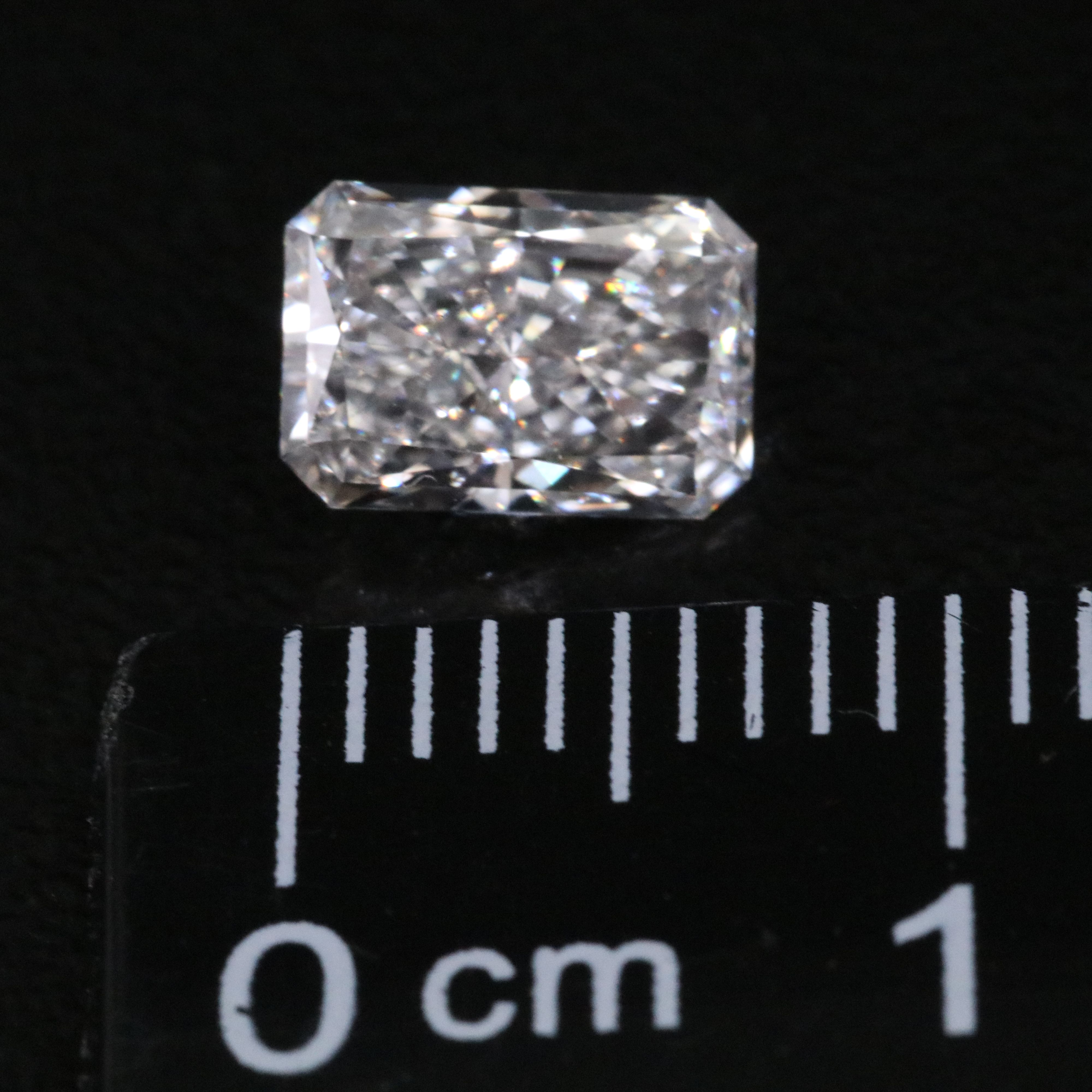 Loose 0.98 CT Lab Grown Diamond with IGI Report