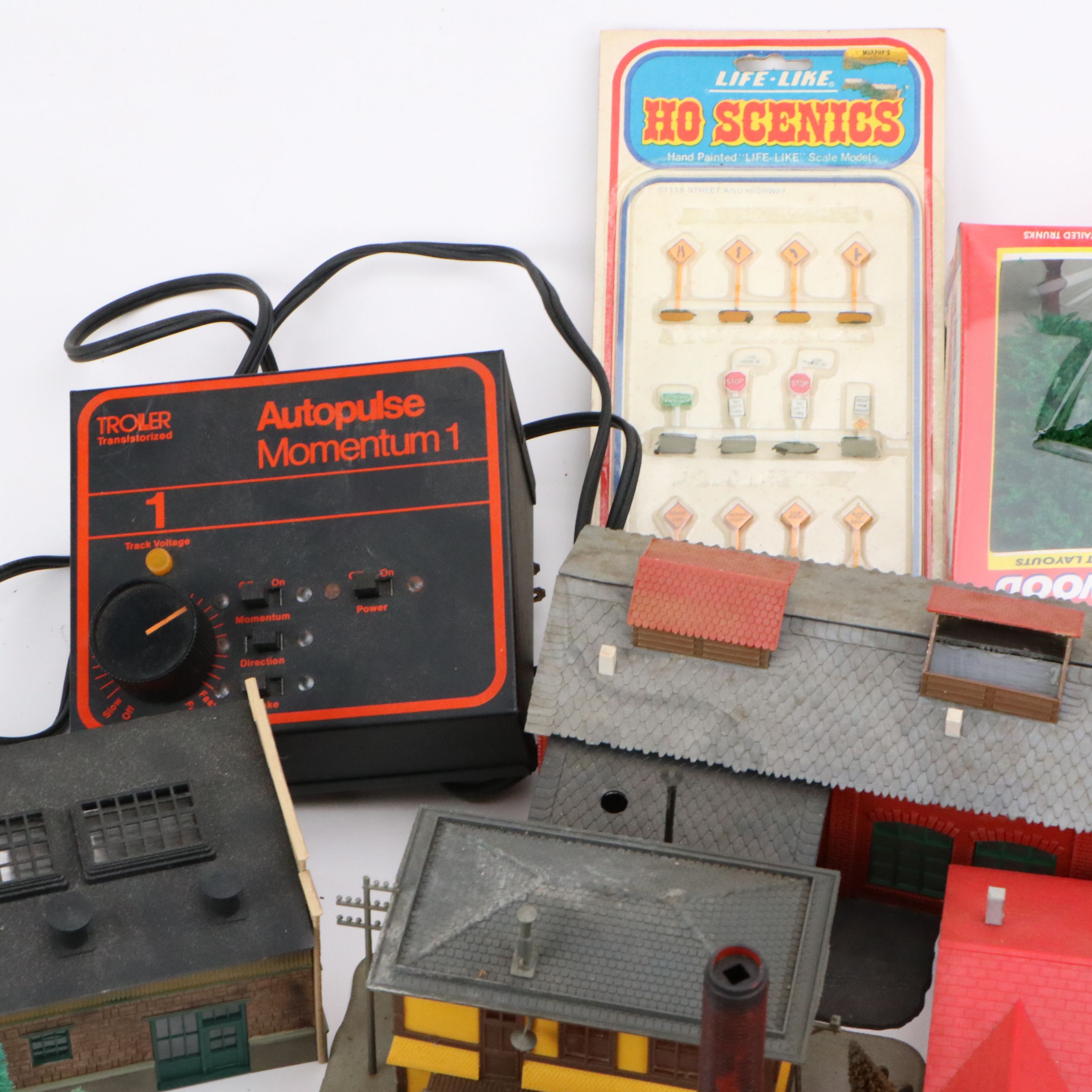 Tyco, Model Power, and Other Model Train Buildings, Tracks, and Accessories