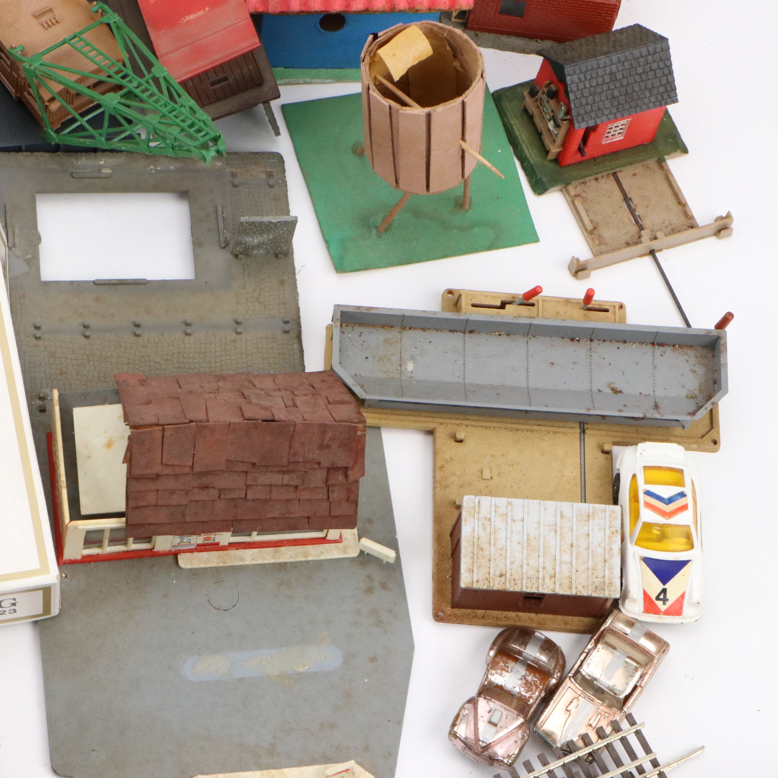 Tyco, Model Power, and Other Model Train Buildings, Tracks, and Accessories