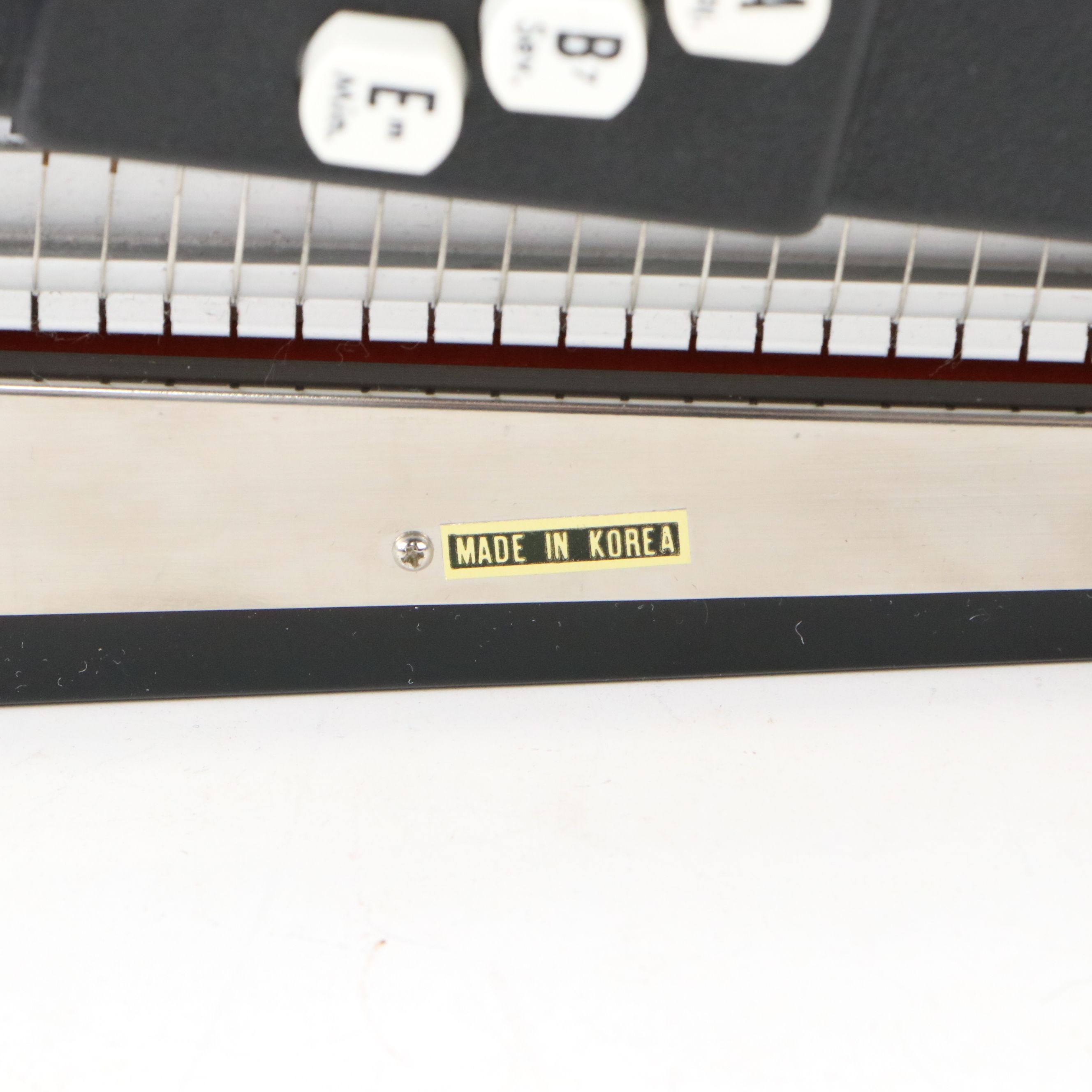 Oscar Schmidt Autoharp with Black Tolex Hard Case