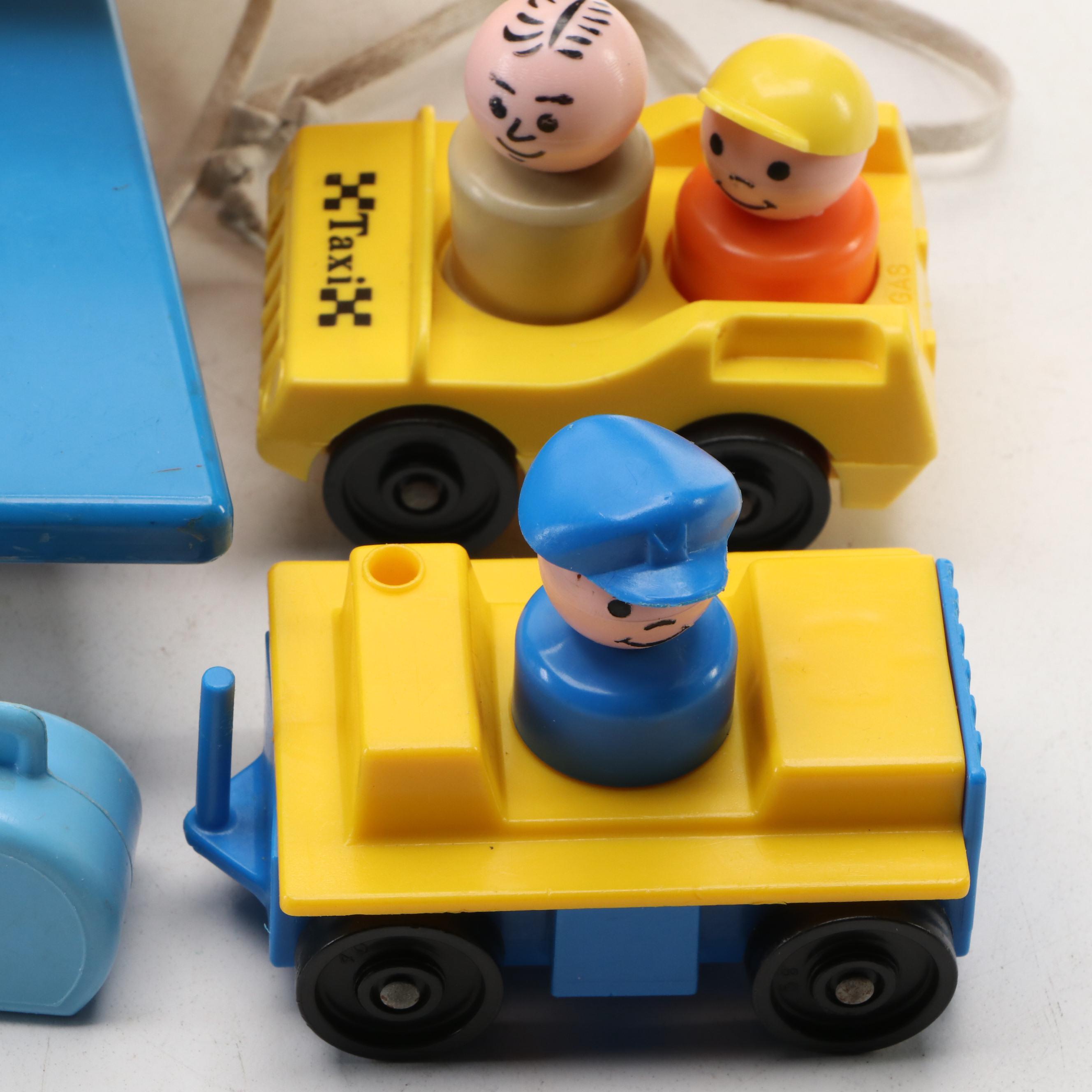 Fisher-Price Little People Everyday Adventures Airport Playset