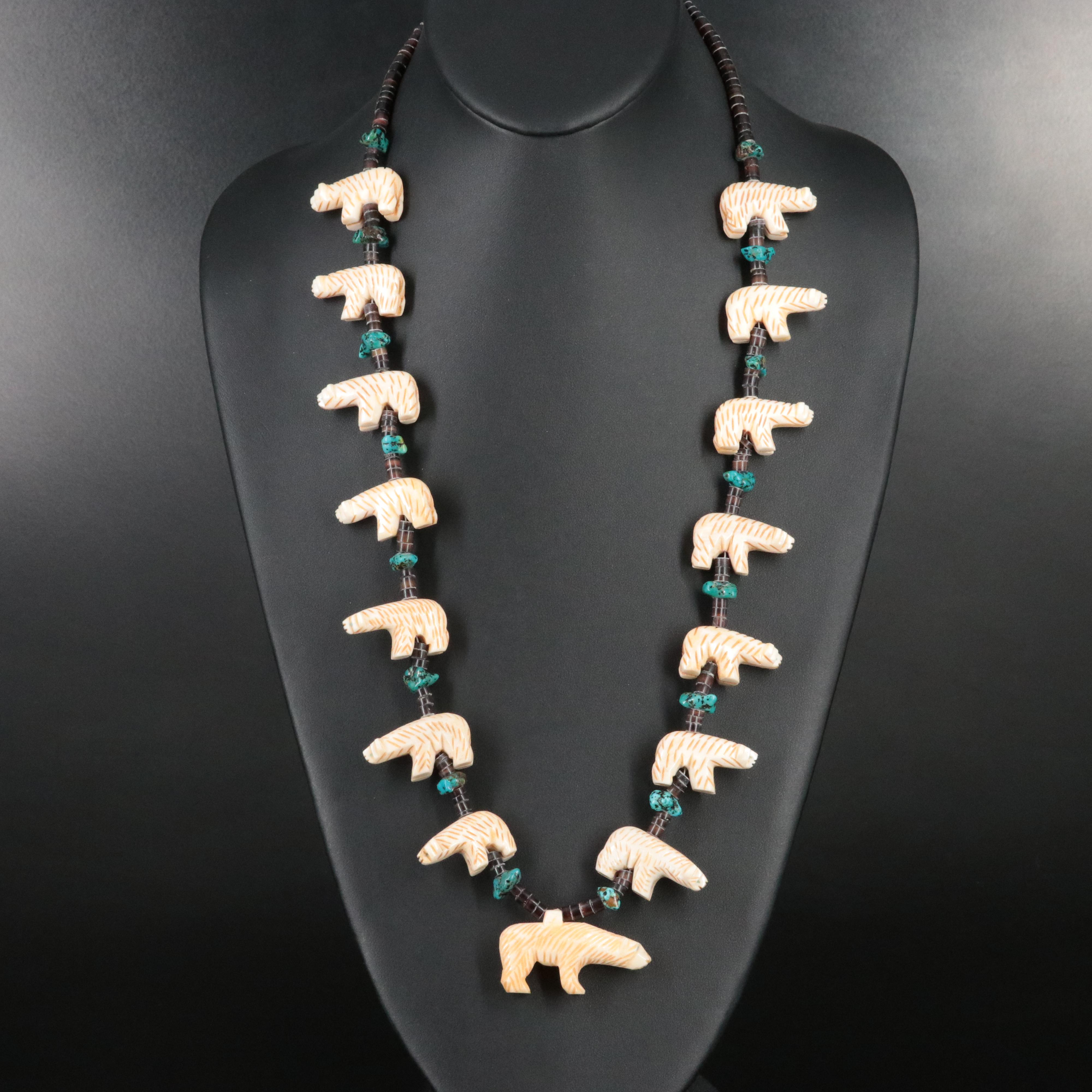 Southwestern Zuni Carved Bear Gemstone Fetish Necklace
