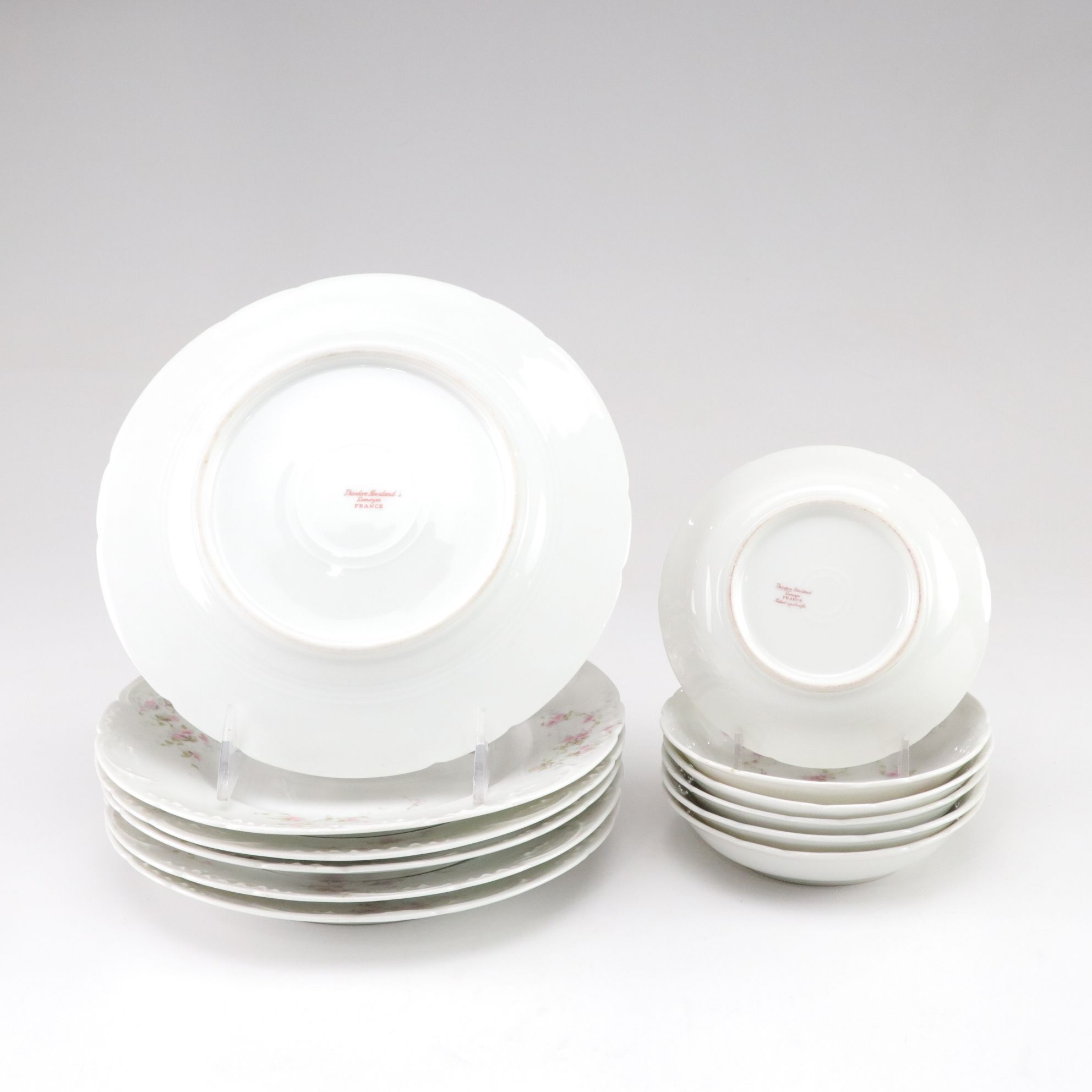 Theodore Haviland Porcelain Dinner Service for Siz