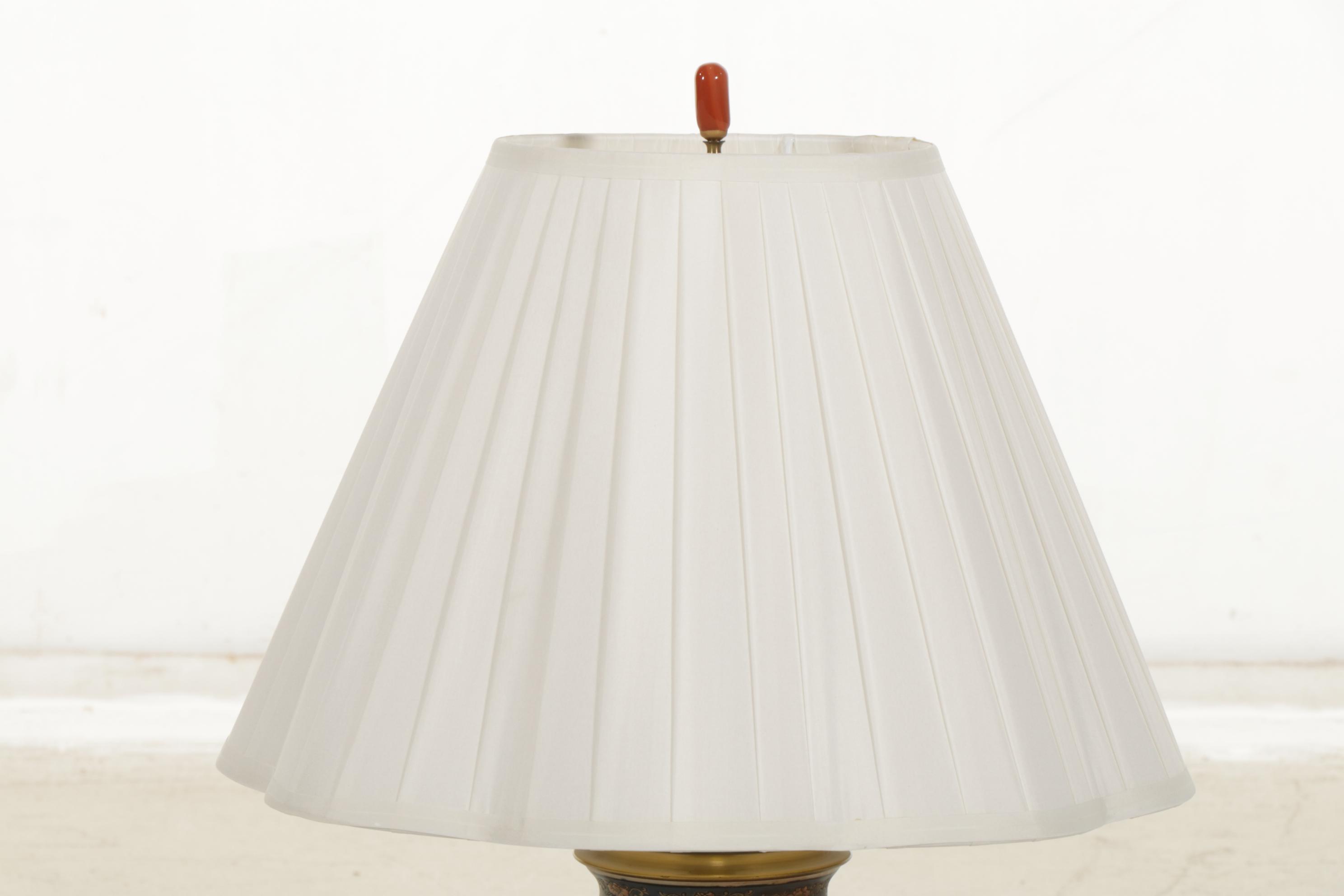 Chinese Pink Ceramic Vase-Shaped Table Lamp