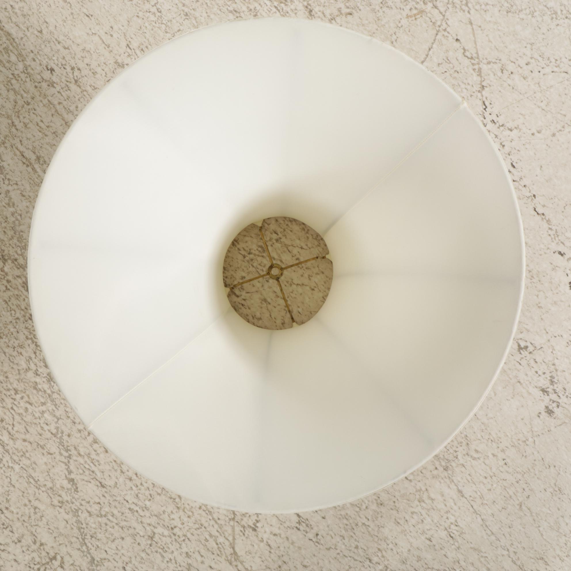 Chinese Porcelain Famille Rose Hexagon Vase Table Lamp and Silk True Bell Shade