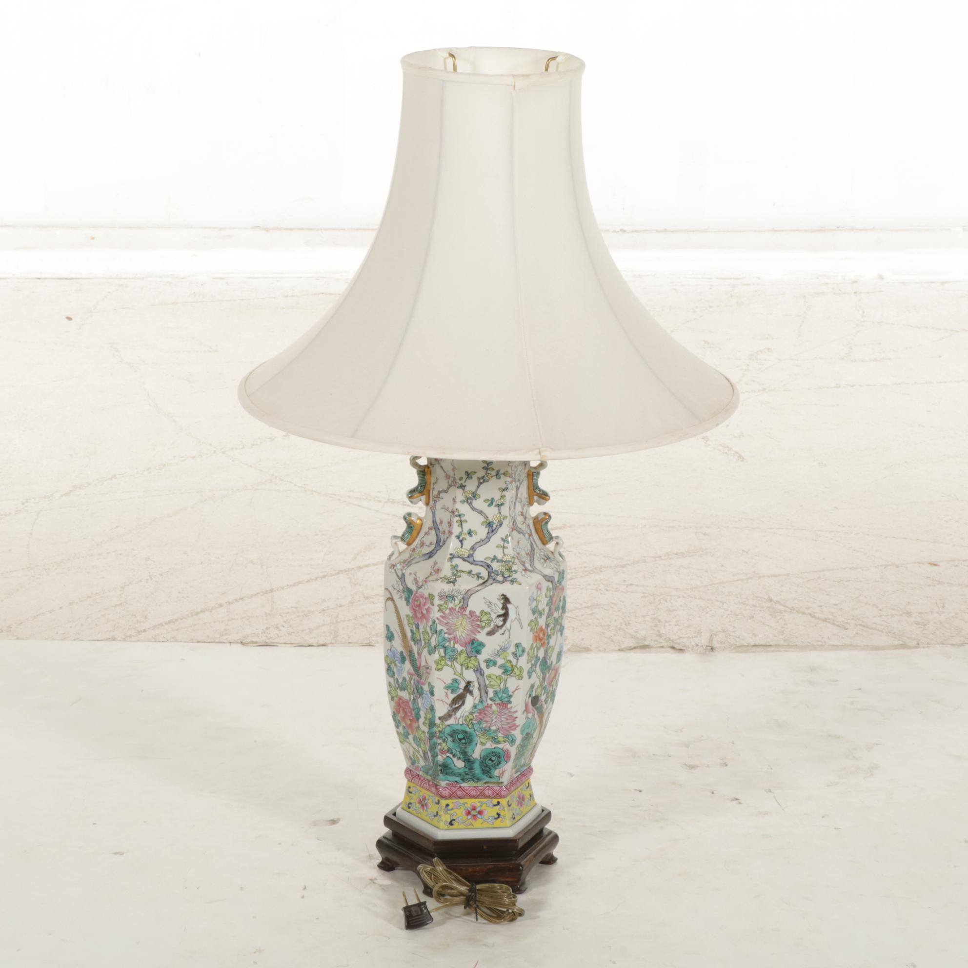 Chinese Porcelain Famille Rose Hexagon Vase Table Lamp and Silk True Bell Shade