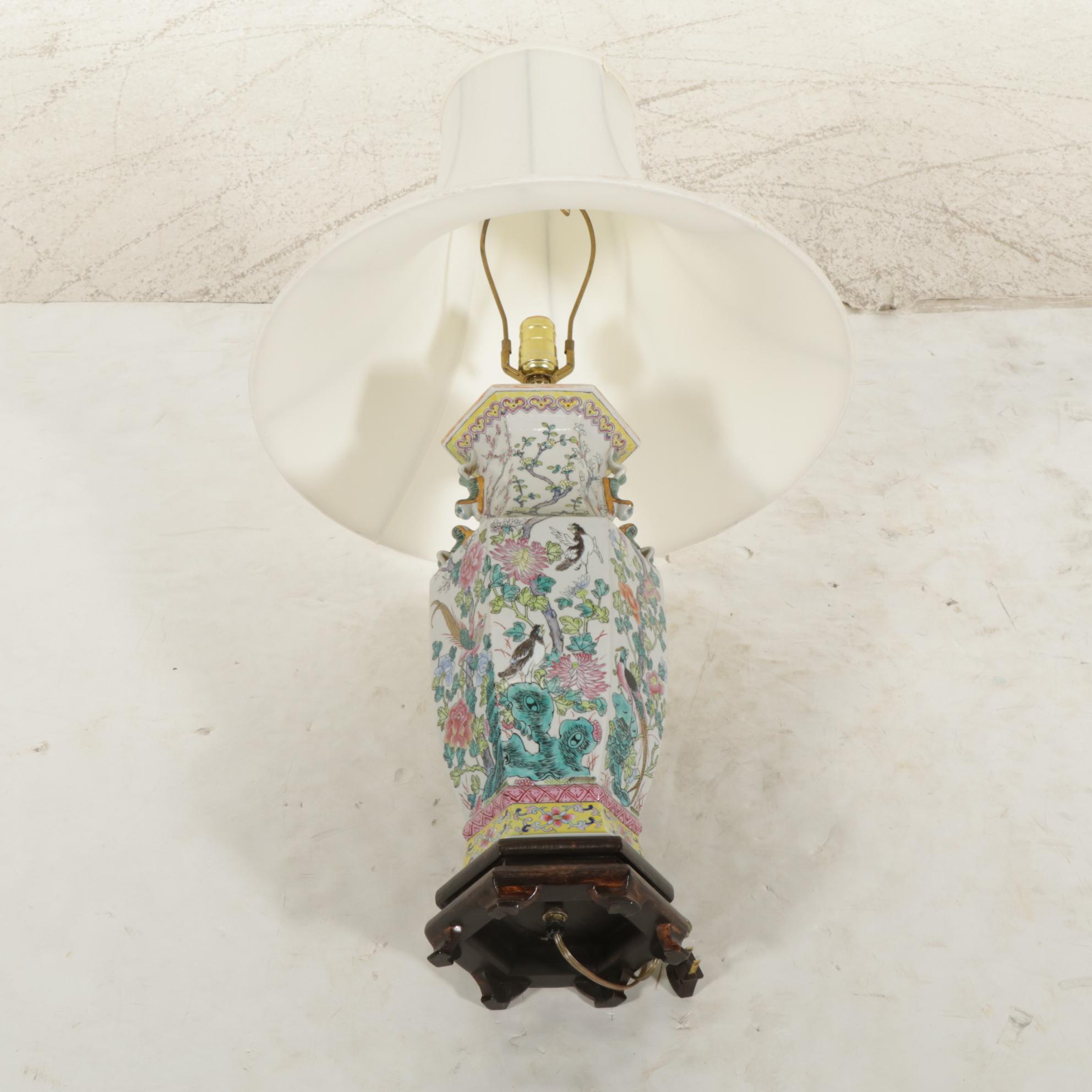 Chinese Porcelain Famille Rose Hexagon Vase Table Lamp and Silk True Bell Shade